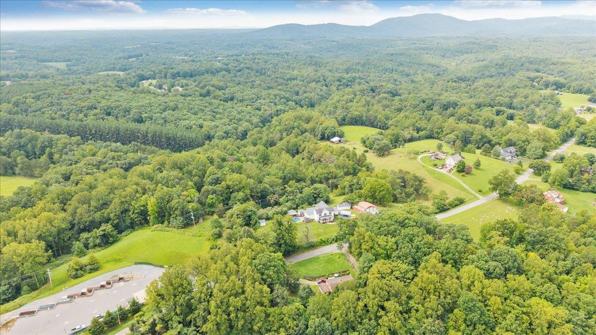 1150 Drewrys Hill Road Vinton VA 24179