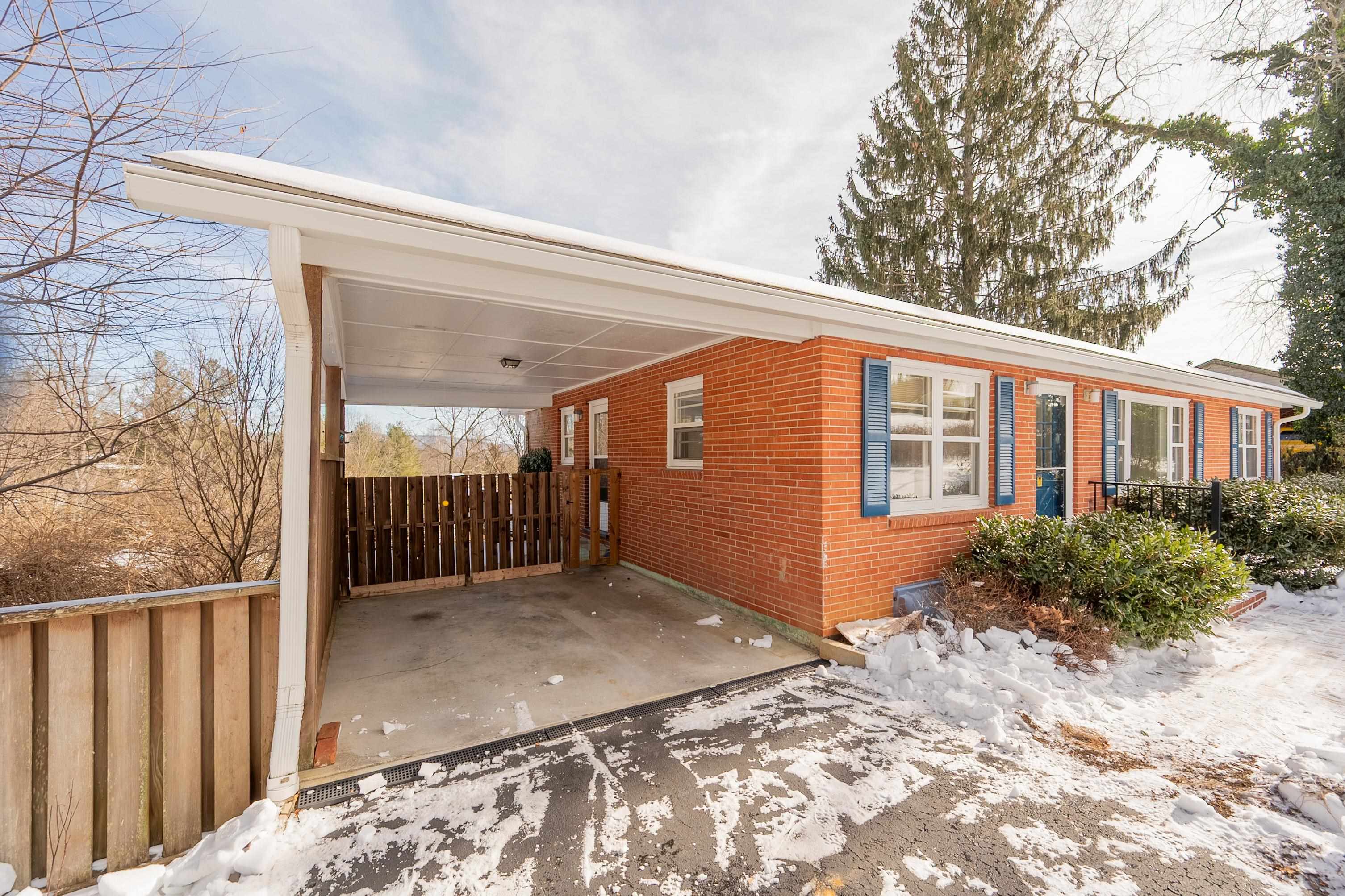 1209 Highland Circle Blacksburg VA 24060