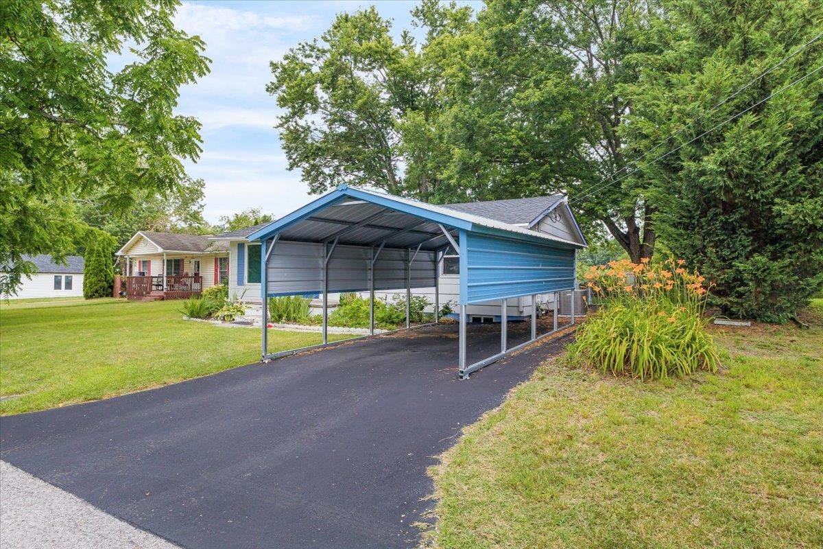 590 Agee Street Christiansburg VA 24073