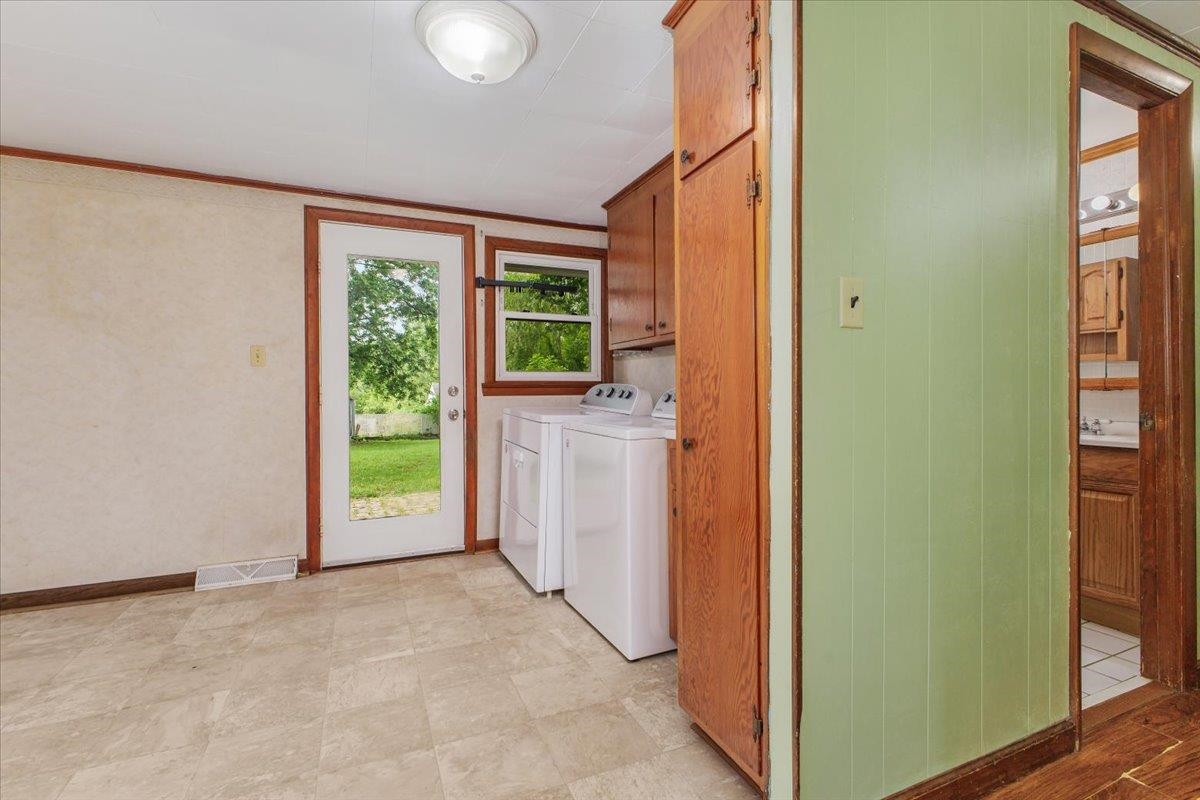 590 Agee Street Christiansburg VA 24073