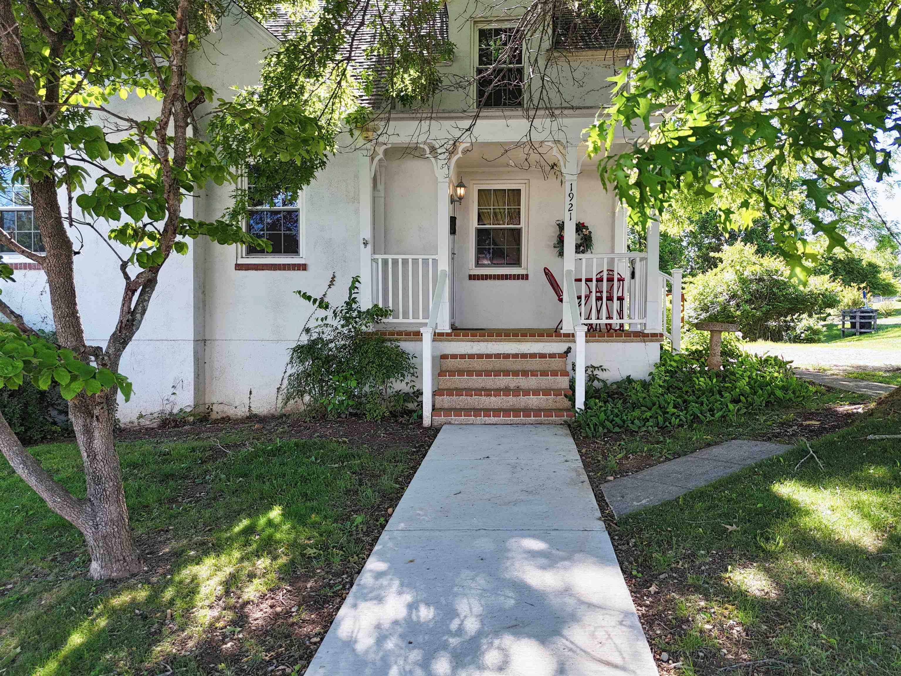 1921 Seventh Street Radford VA 24141
