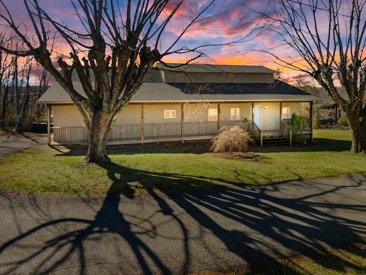 6559 Cora Lane Radford VA 24141