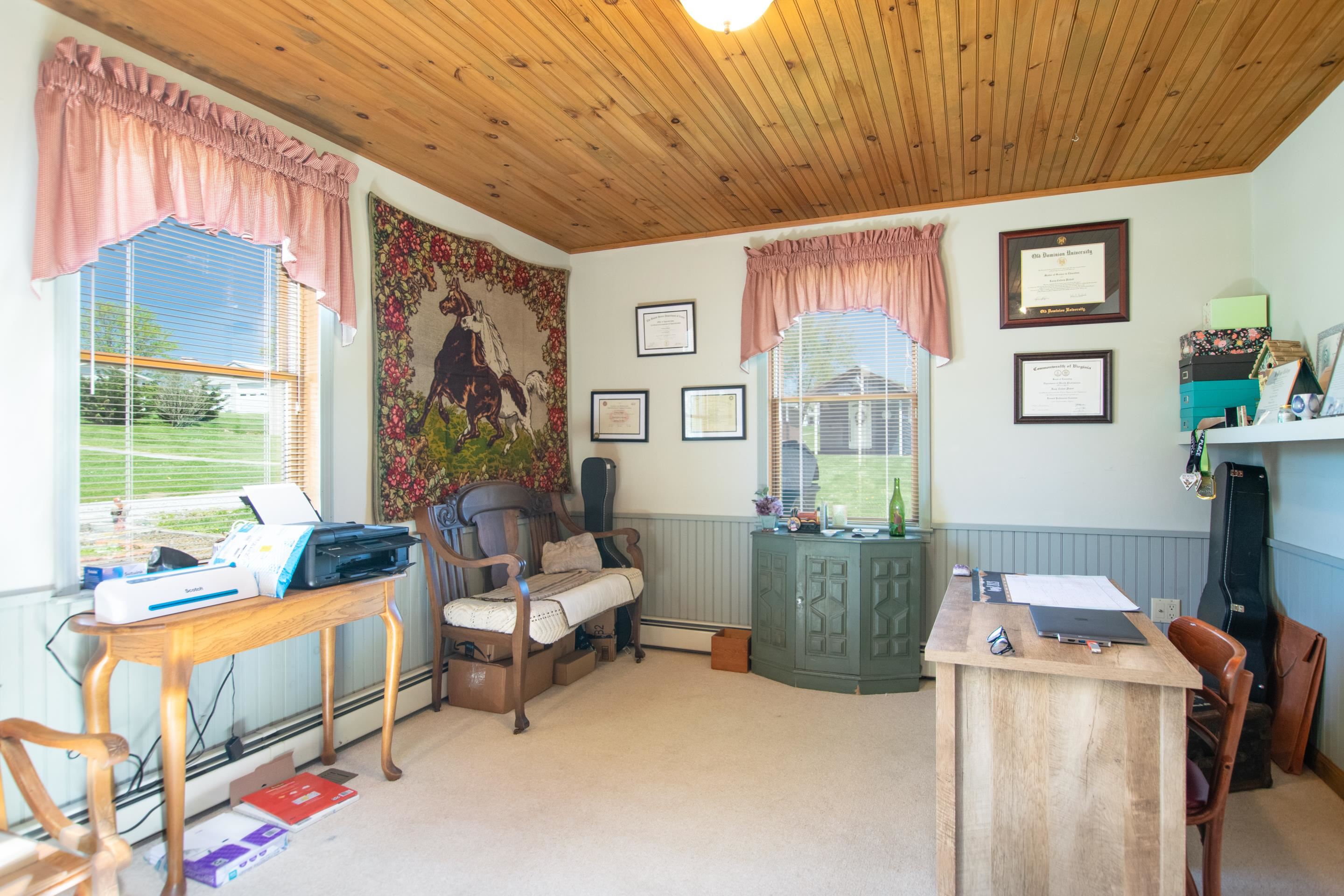 218 Chinquapin Avenue Rural Retreat VA 24368