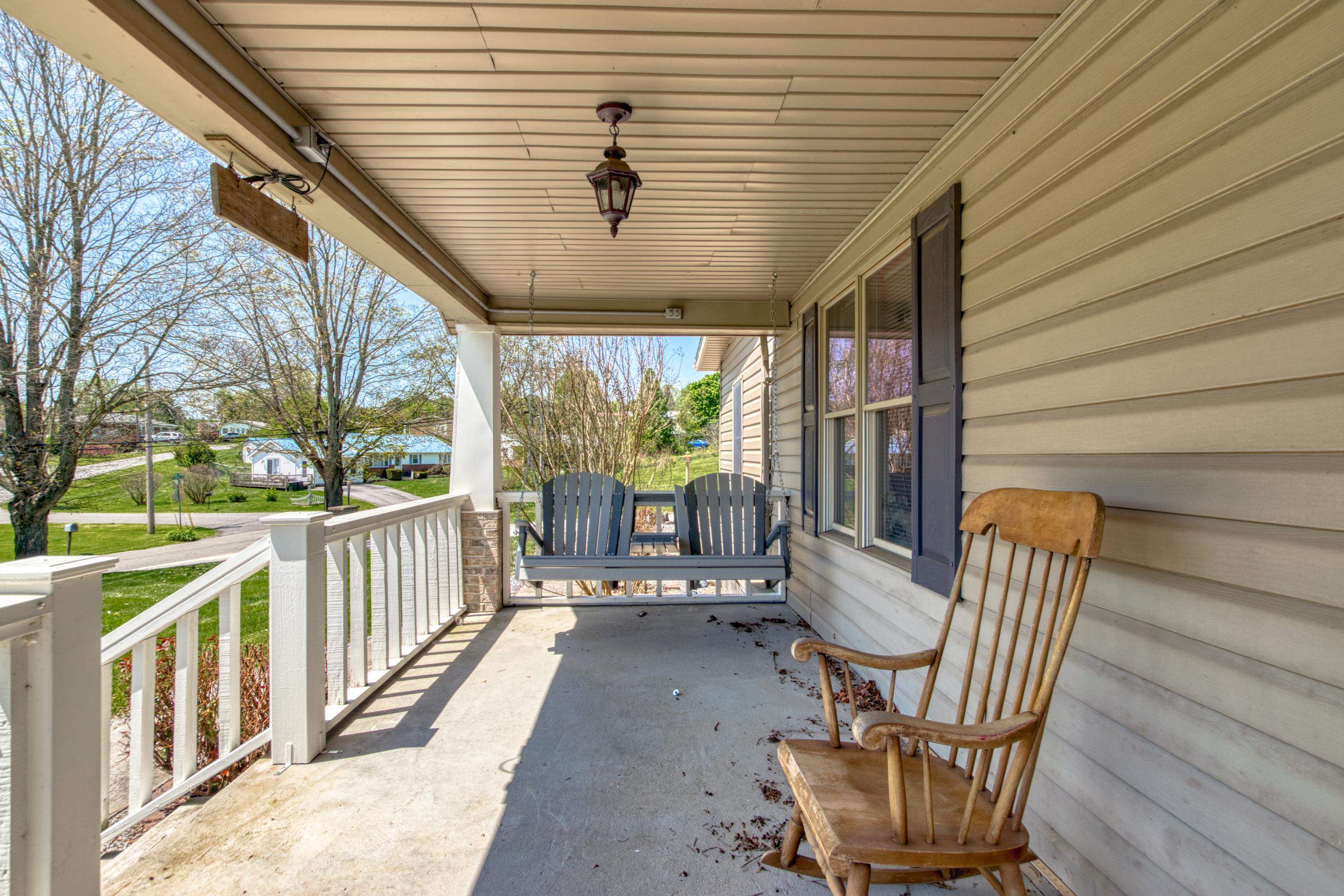 218 Chinquapin Avenue Rural Retreat VA 24368