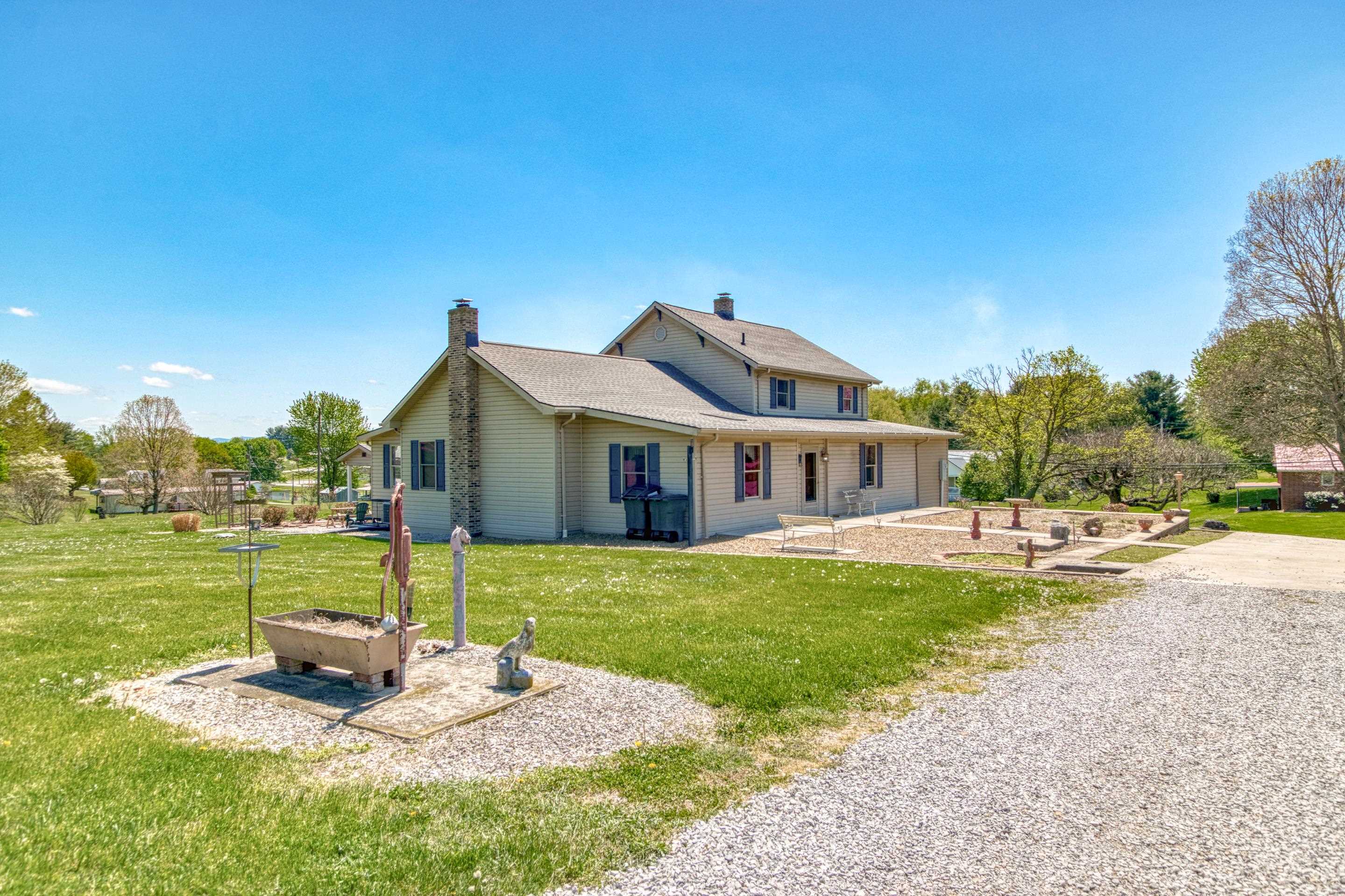 218 Chinquapin Avenue Rural Retreat VA 24368