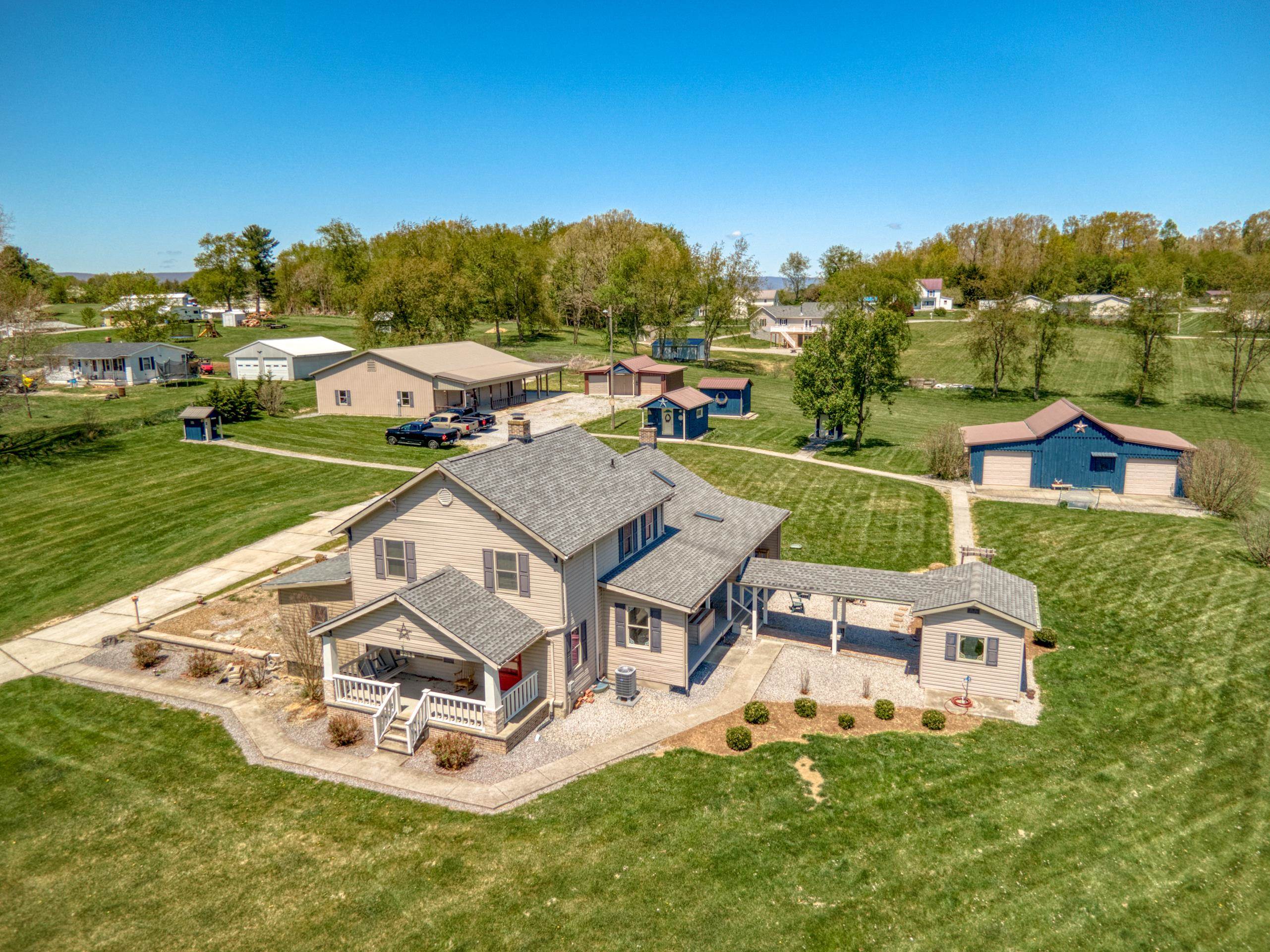 218 Chinquapin Avenue Rural Retreat VA 24368