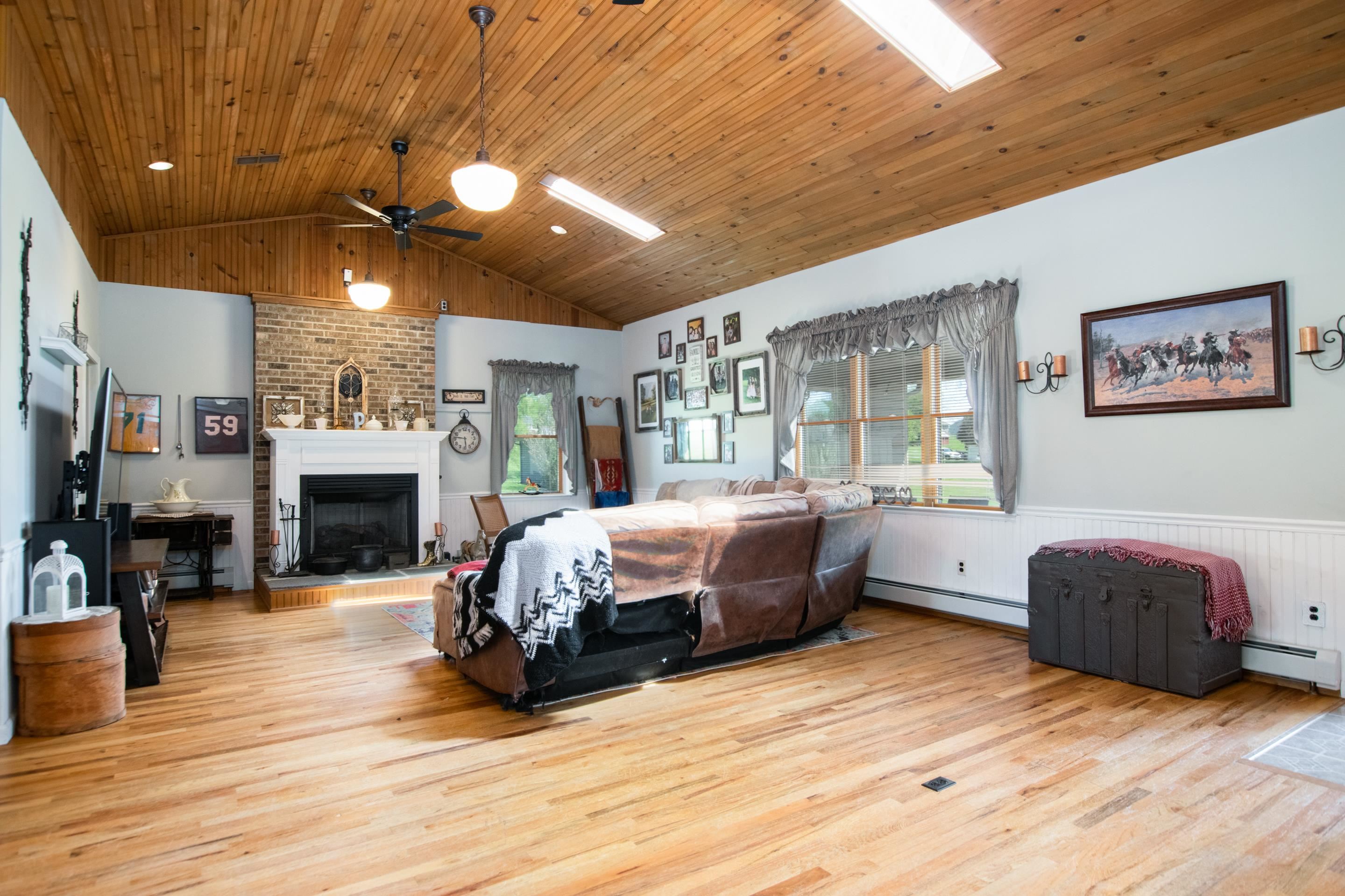 218 Chinquapin Avenue Rural Retreat VA 24368