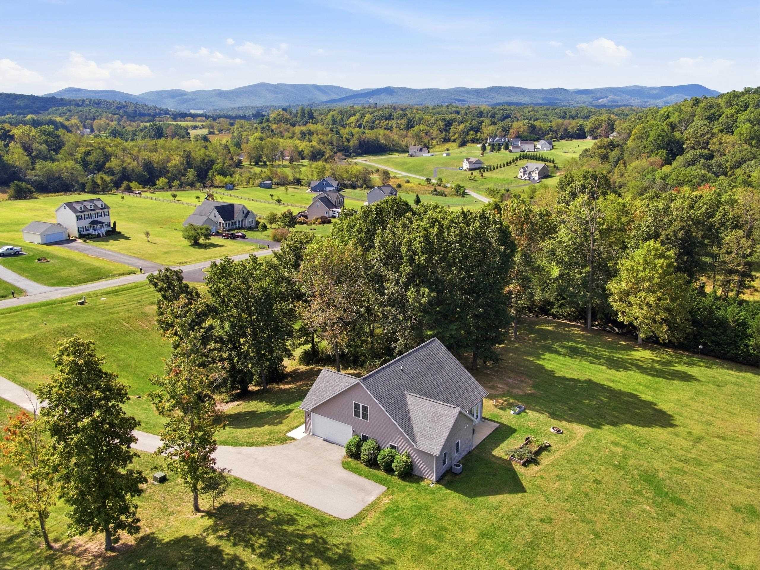 4565 Old Stage Road Radford VA 24141