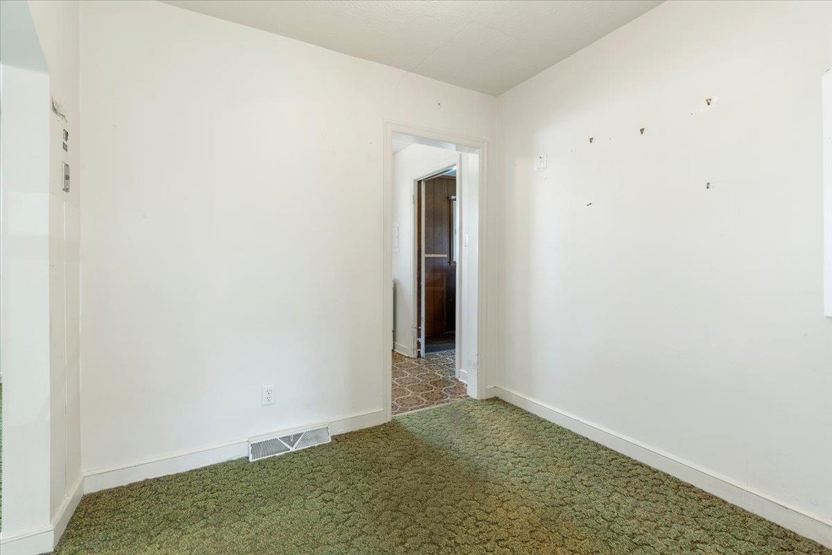 6880 Pulaski Avenue Fairlawn VA 24141