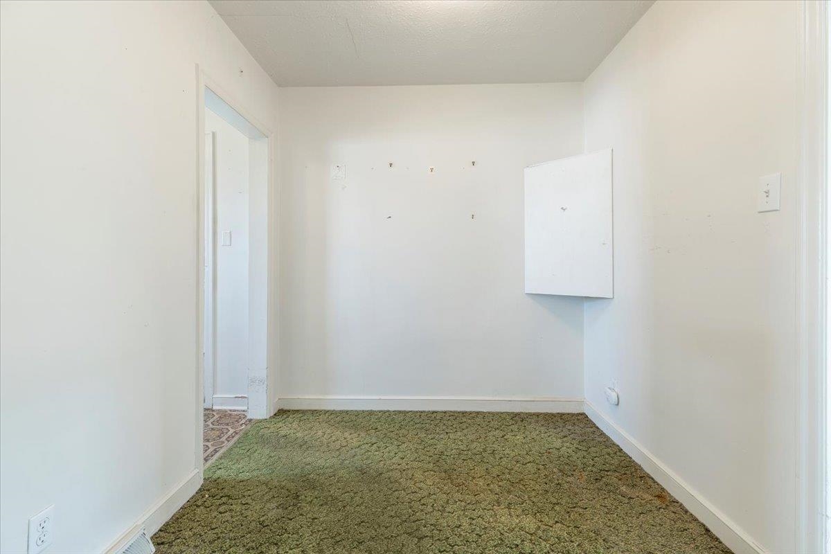 6880 Pulaski Avenue Fairlawn VA 24141