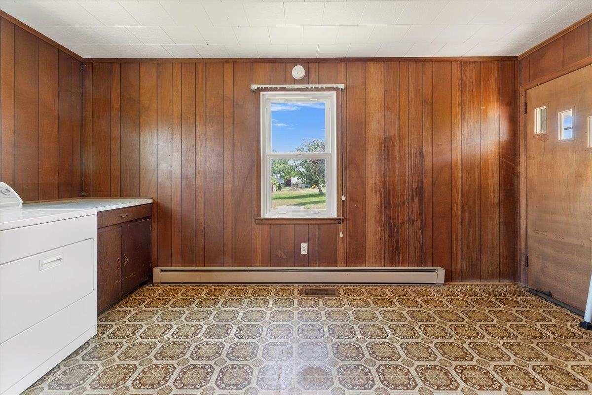 6880 Pulaski Avenue Fairlawn VA 24141