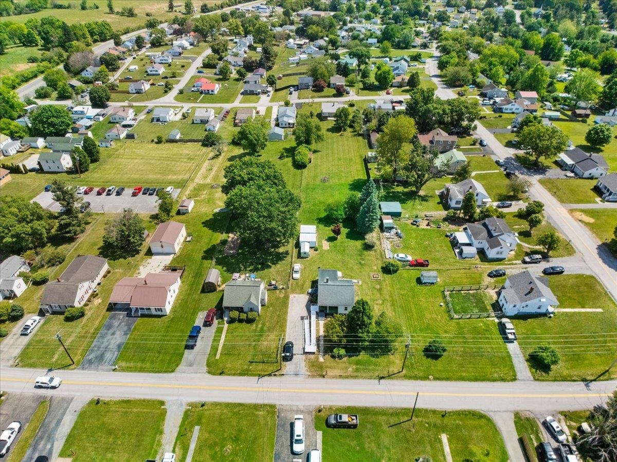 6880 Pulaski Avenue Fairlawn VA 24141