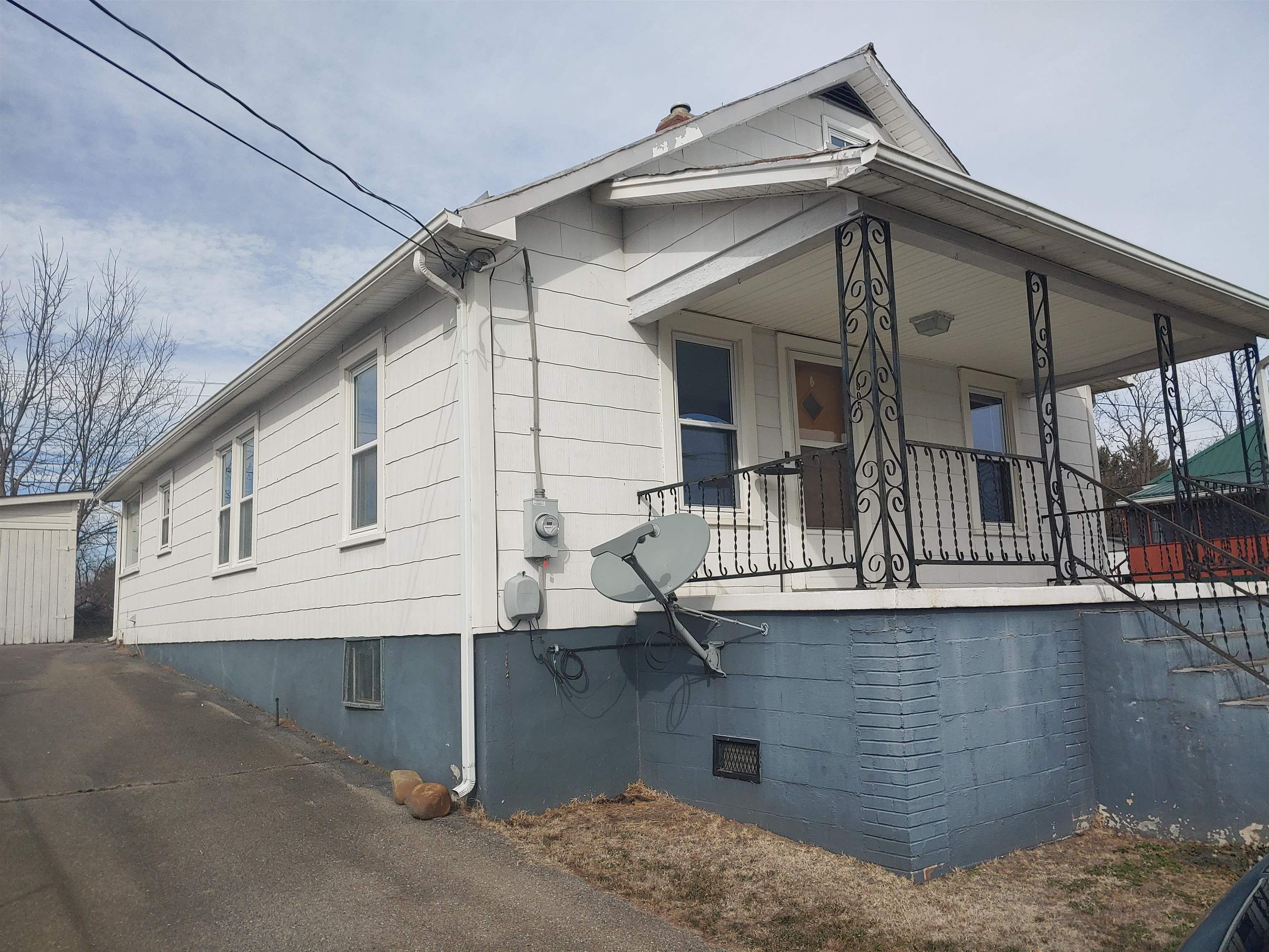 905 Fifth Street Radford VA 24141