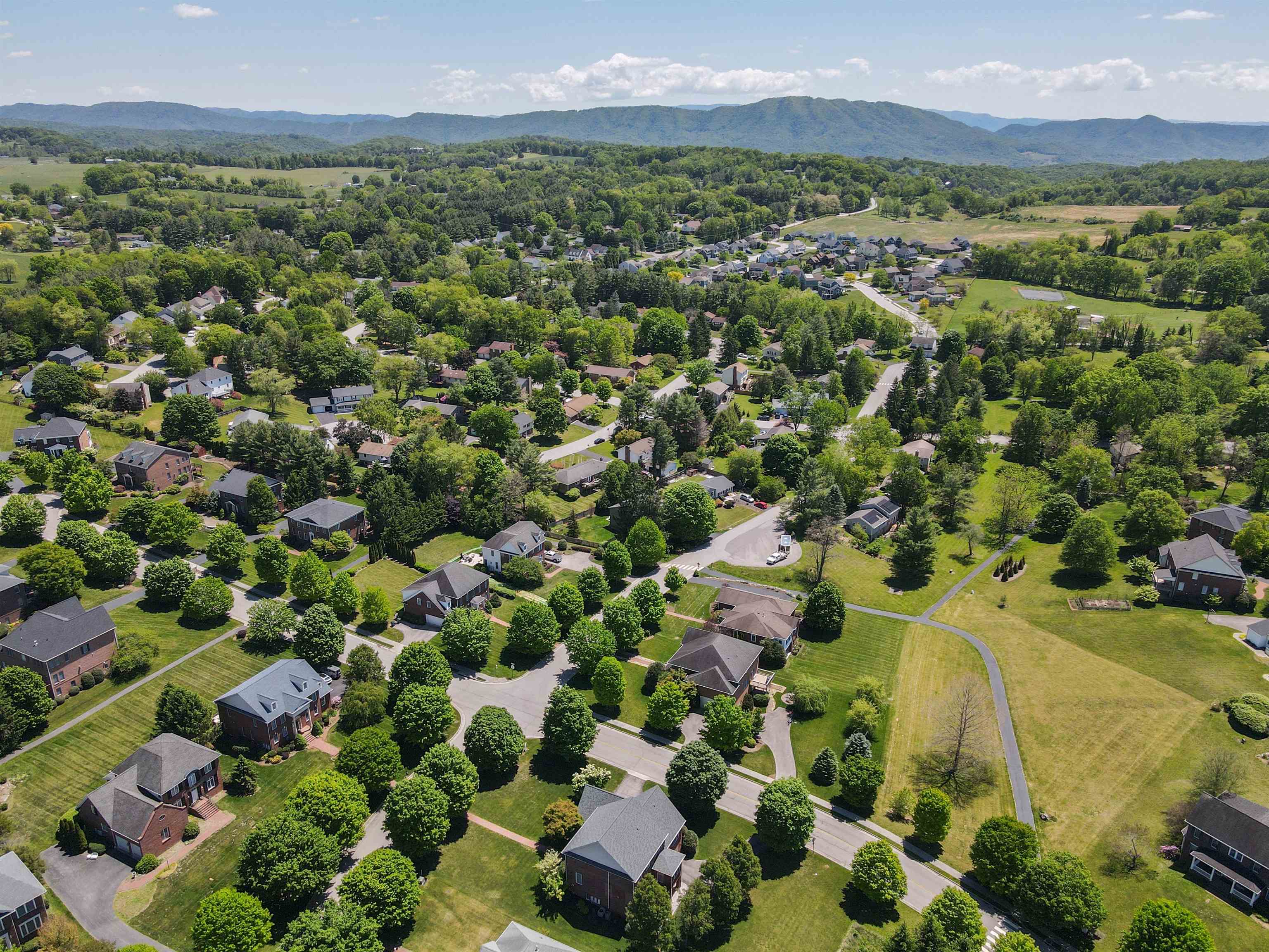 2111 Birch Leaf Lane Blacksburg VA 24060