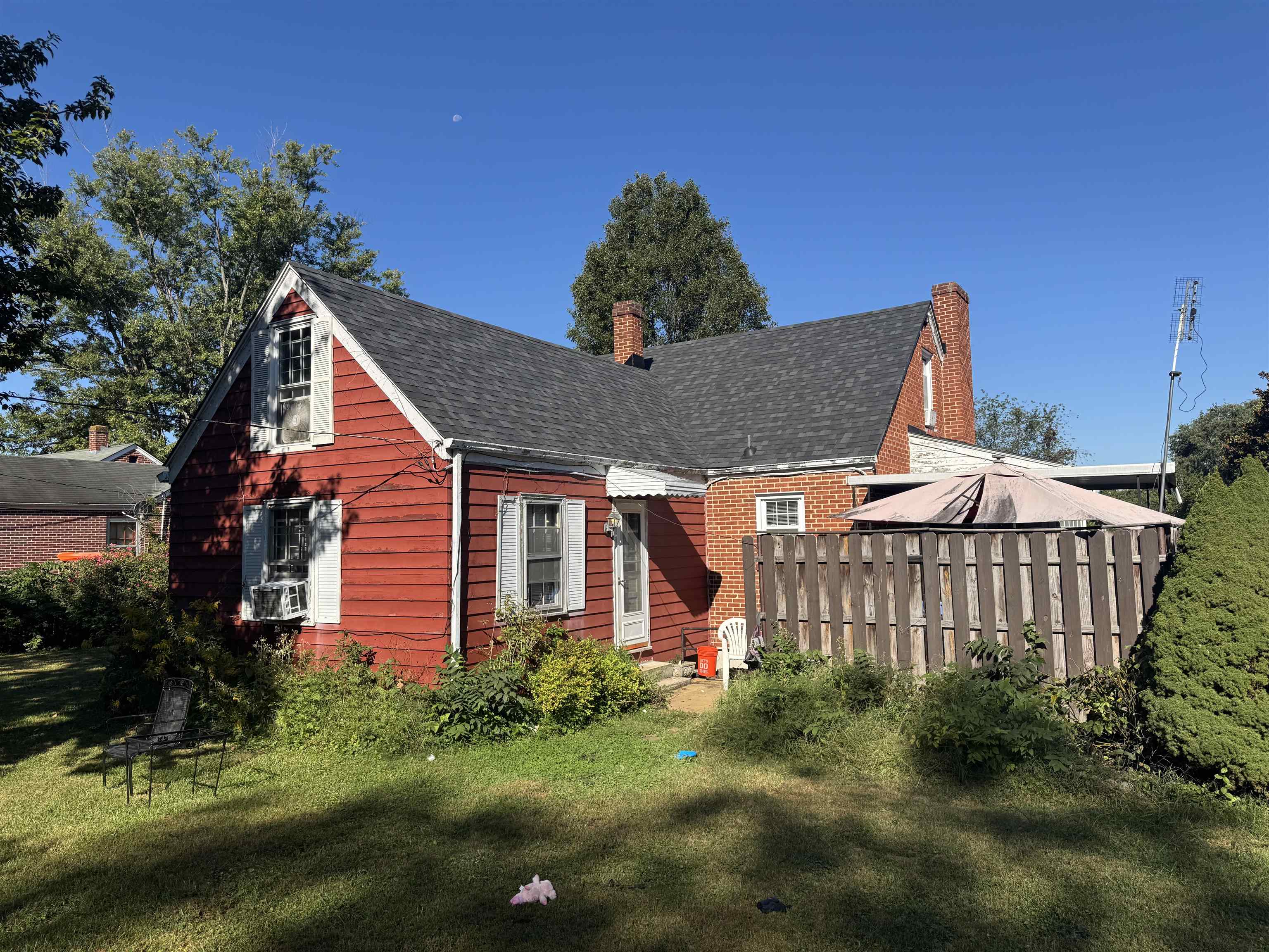 110 Arnold Avenue Radford VA 24141