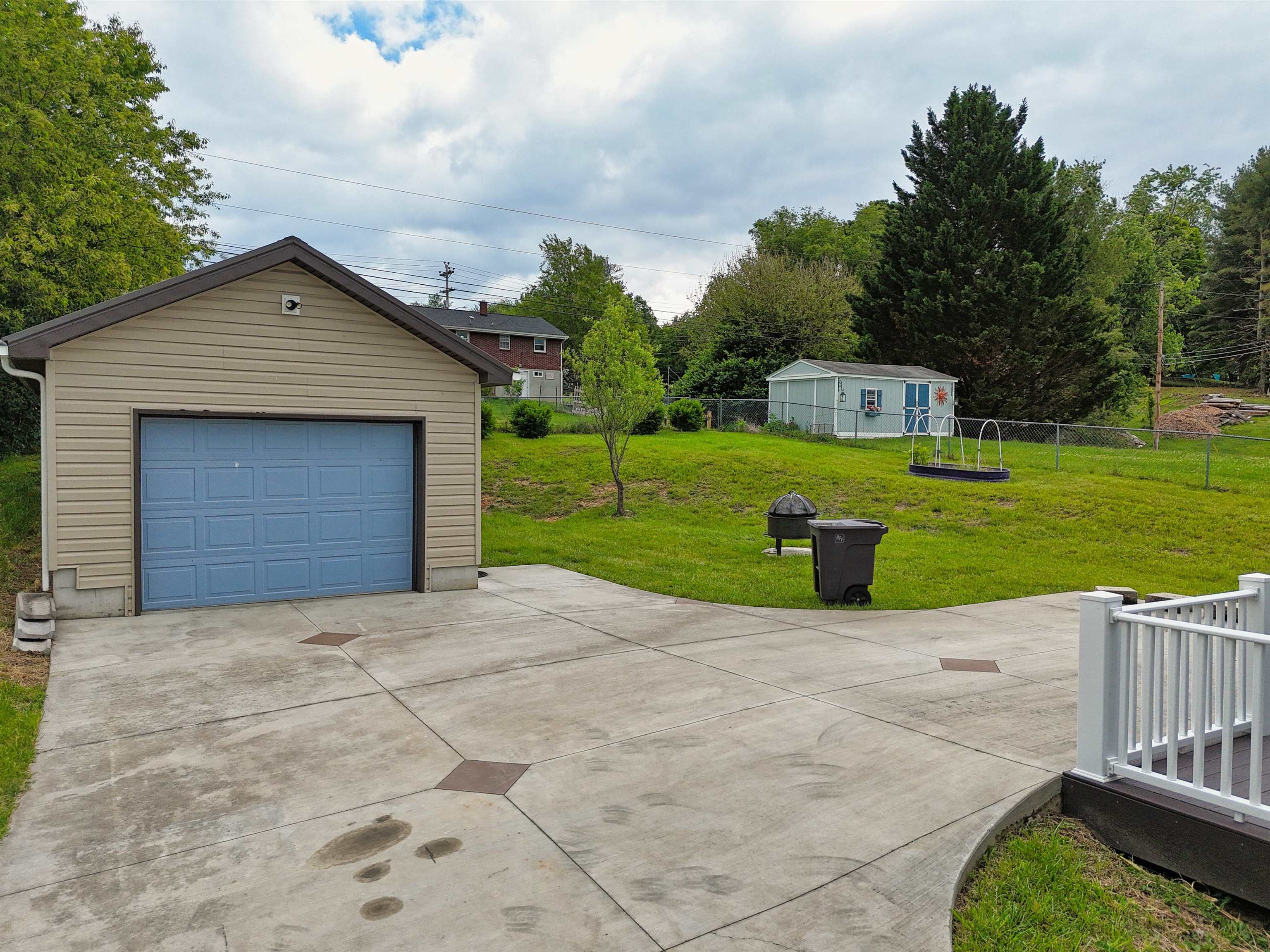 1618 Fourth Street Radford VA 24141