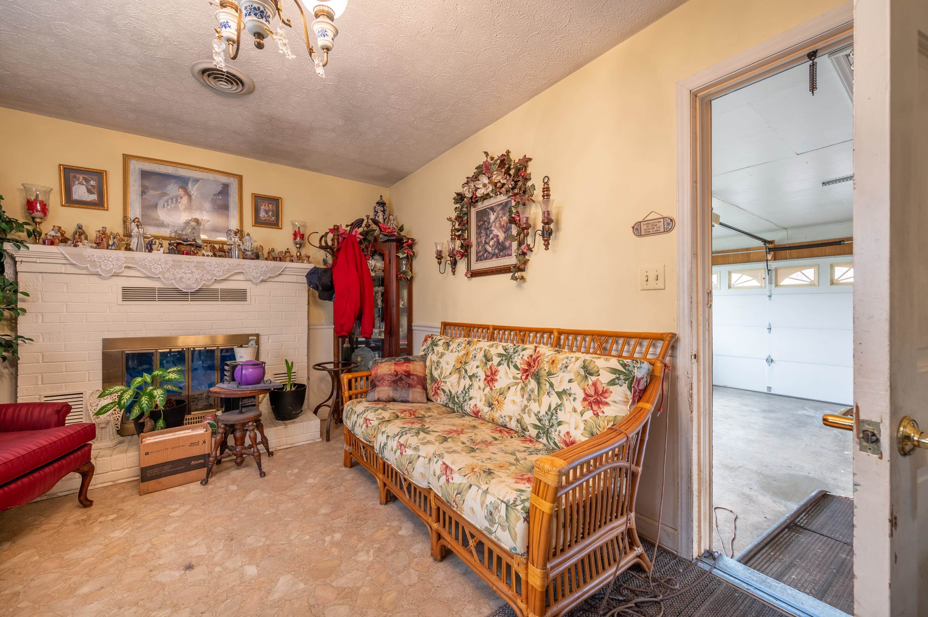 2516 Pinewood Drive Draper VA 24324