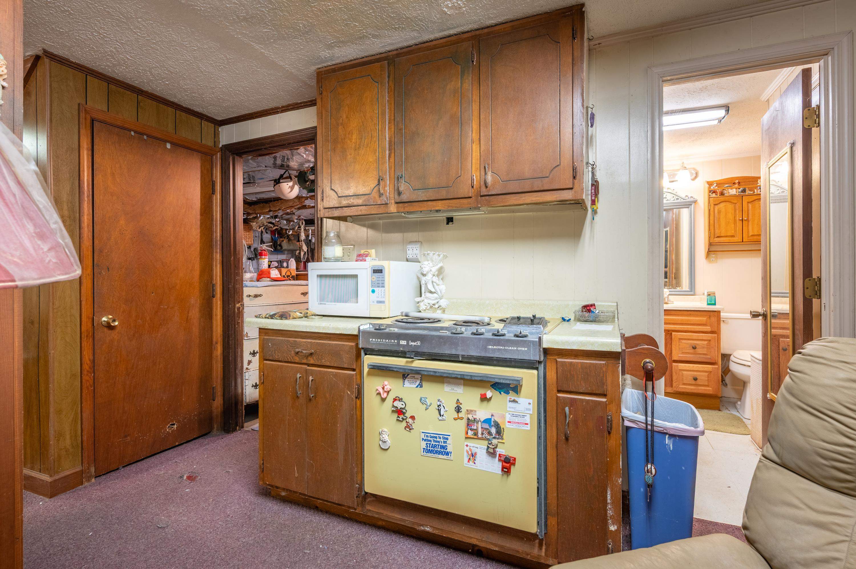 2516 Pinewood Drive Draper VA 24324