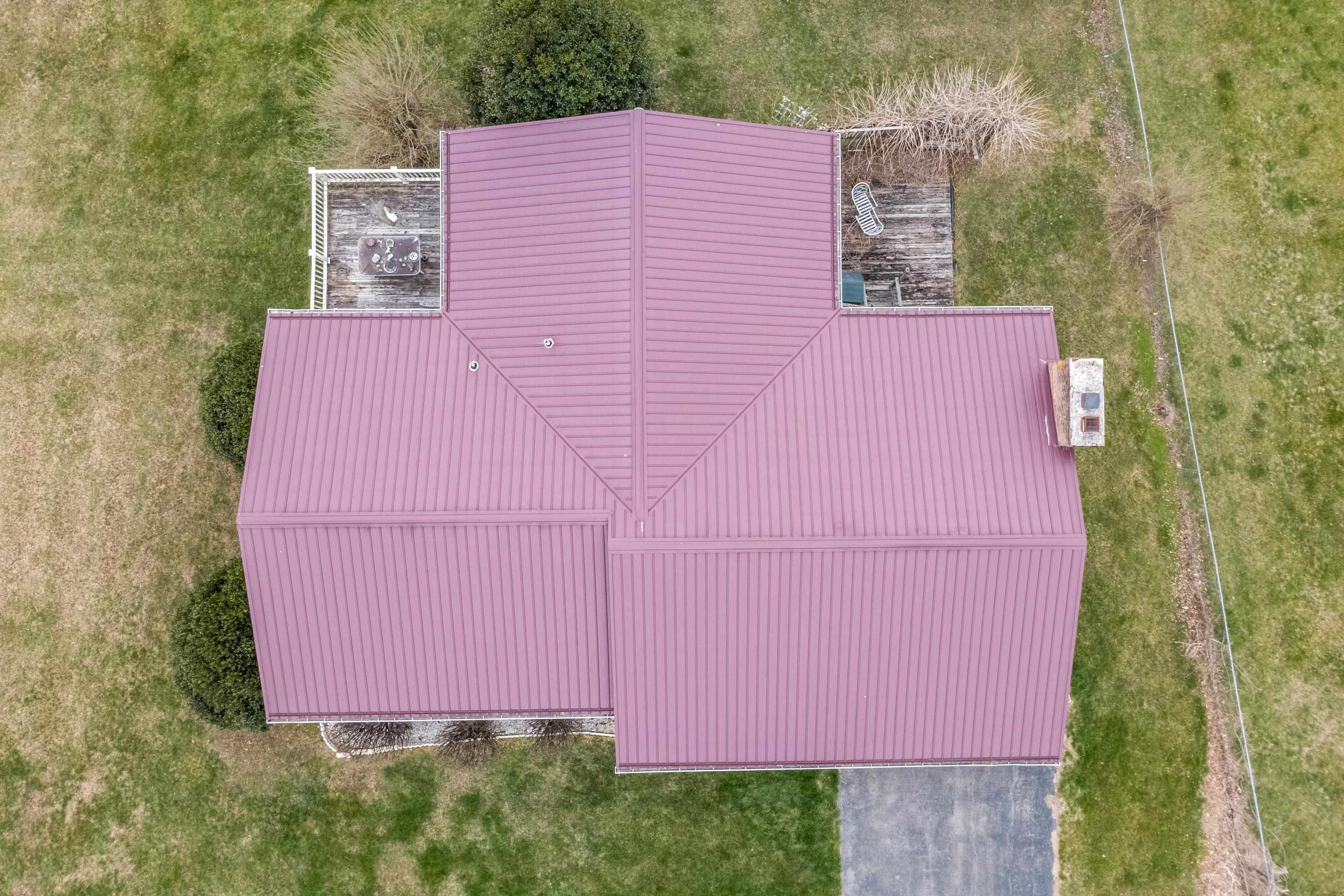 2516 Pinewood Drive Draper VA 24324