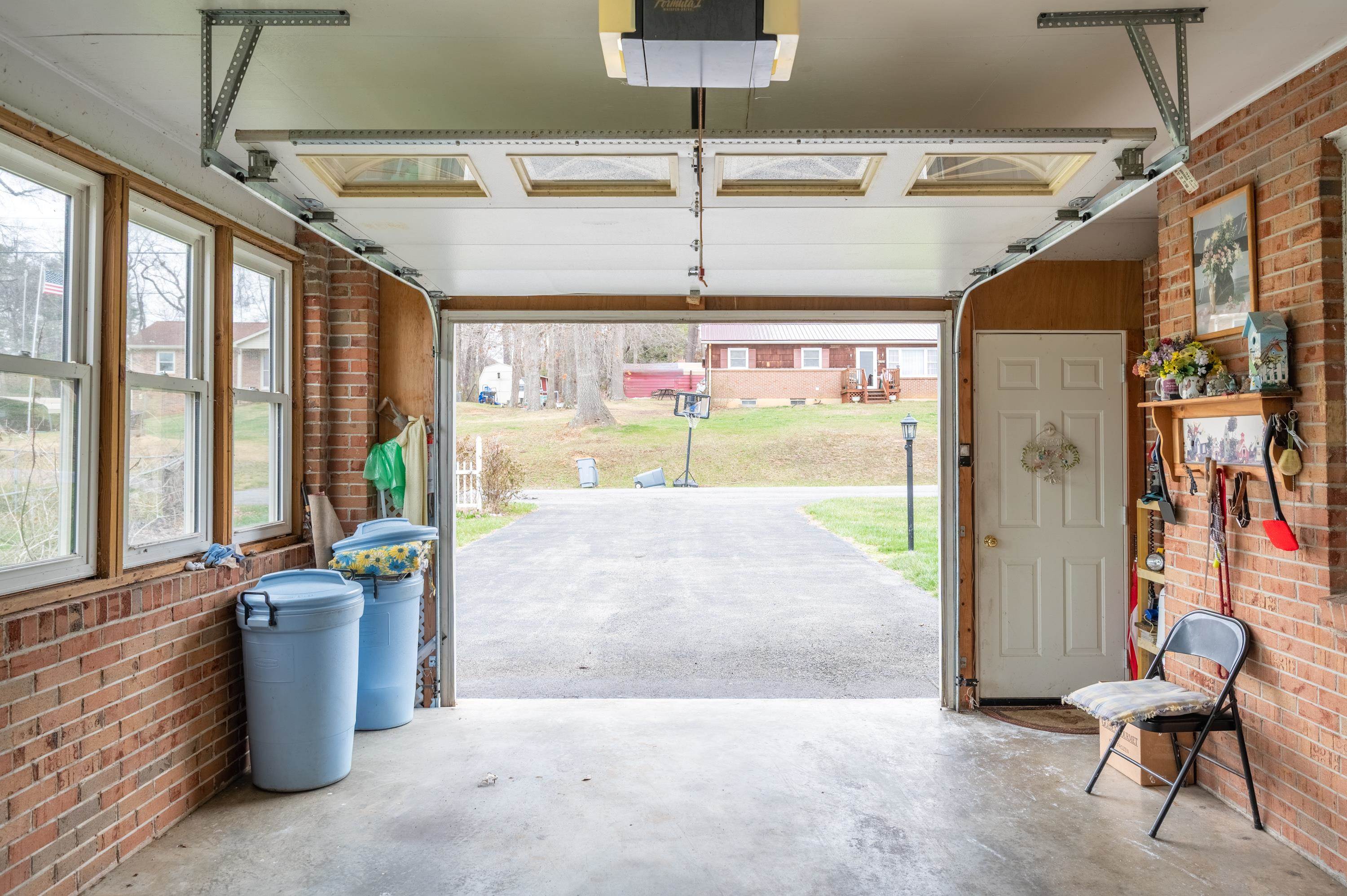 2516 Pinewood Drive Draper VA 24324