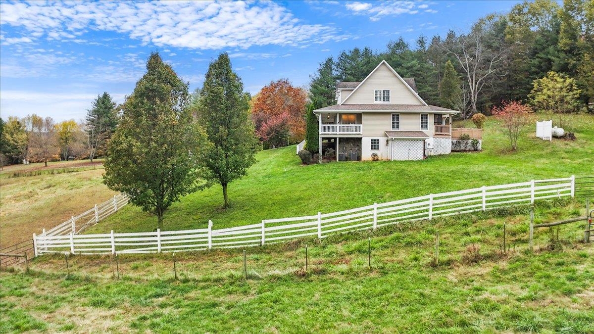 160 Cardova Drive Max Meadows VA 24360