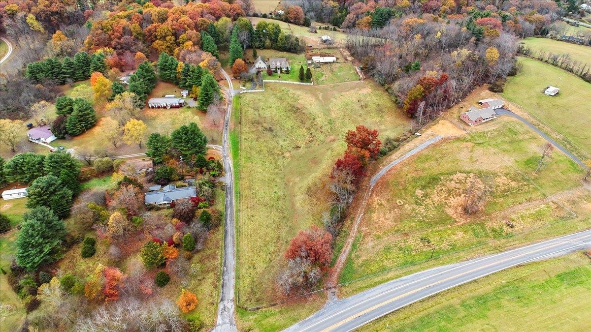 160 Cardova Drive Max Meadows VA 24360