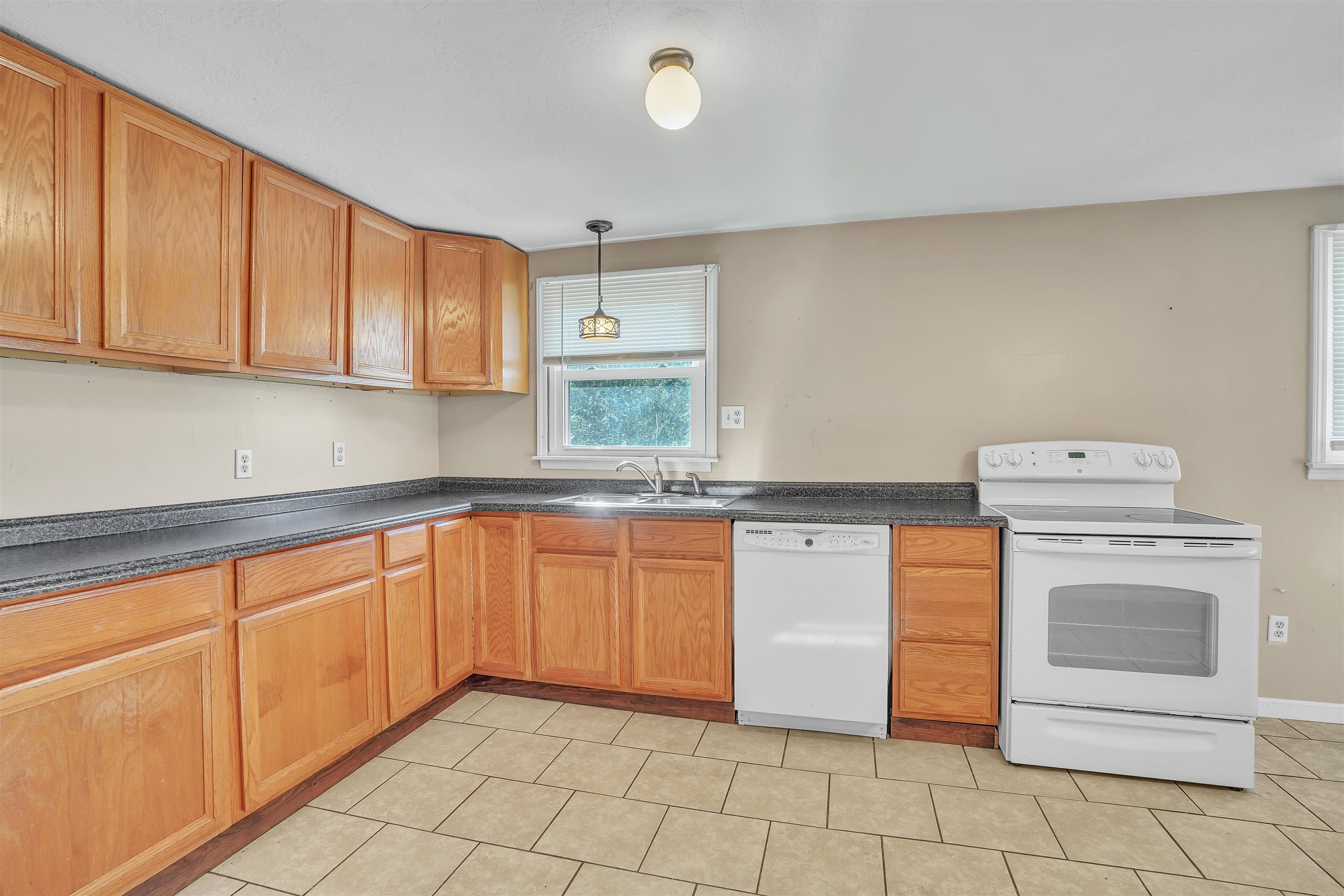 2176 Curve Road Pearisburg VA 24134