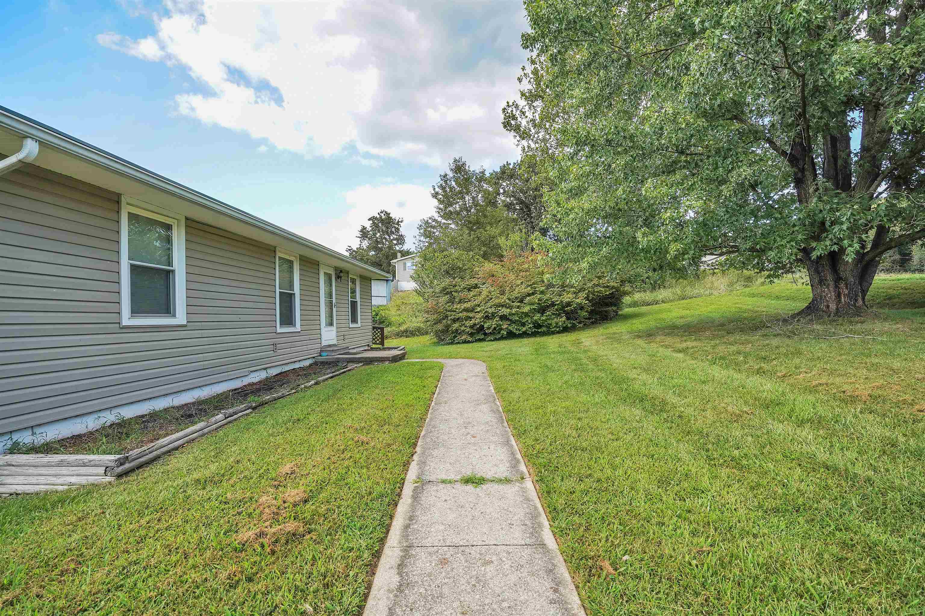 2176 Curve Road Pearisburg VA 24134