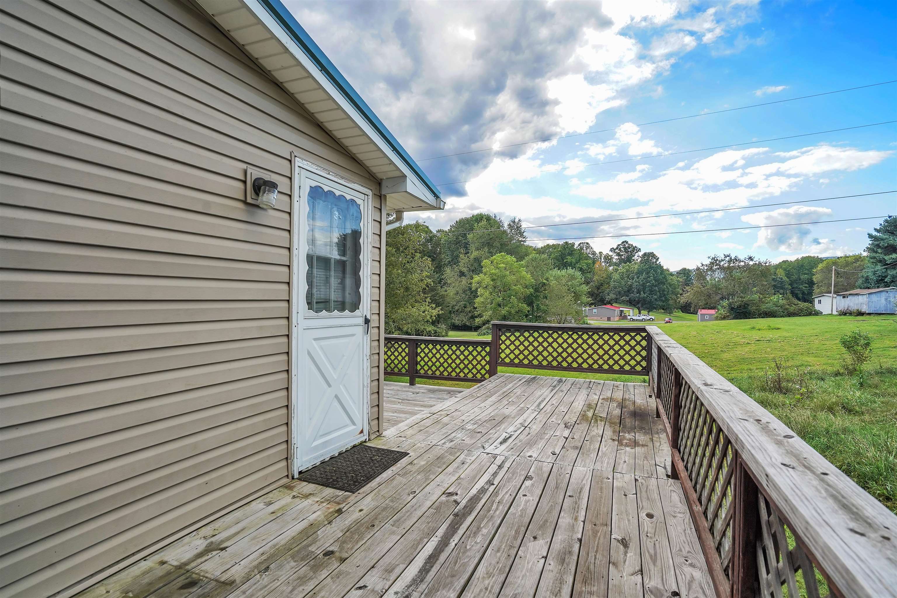 2176 Curve Road Pearisburg VA 24134