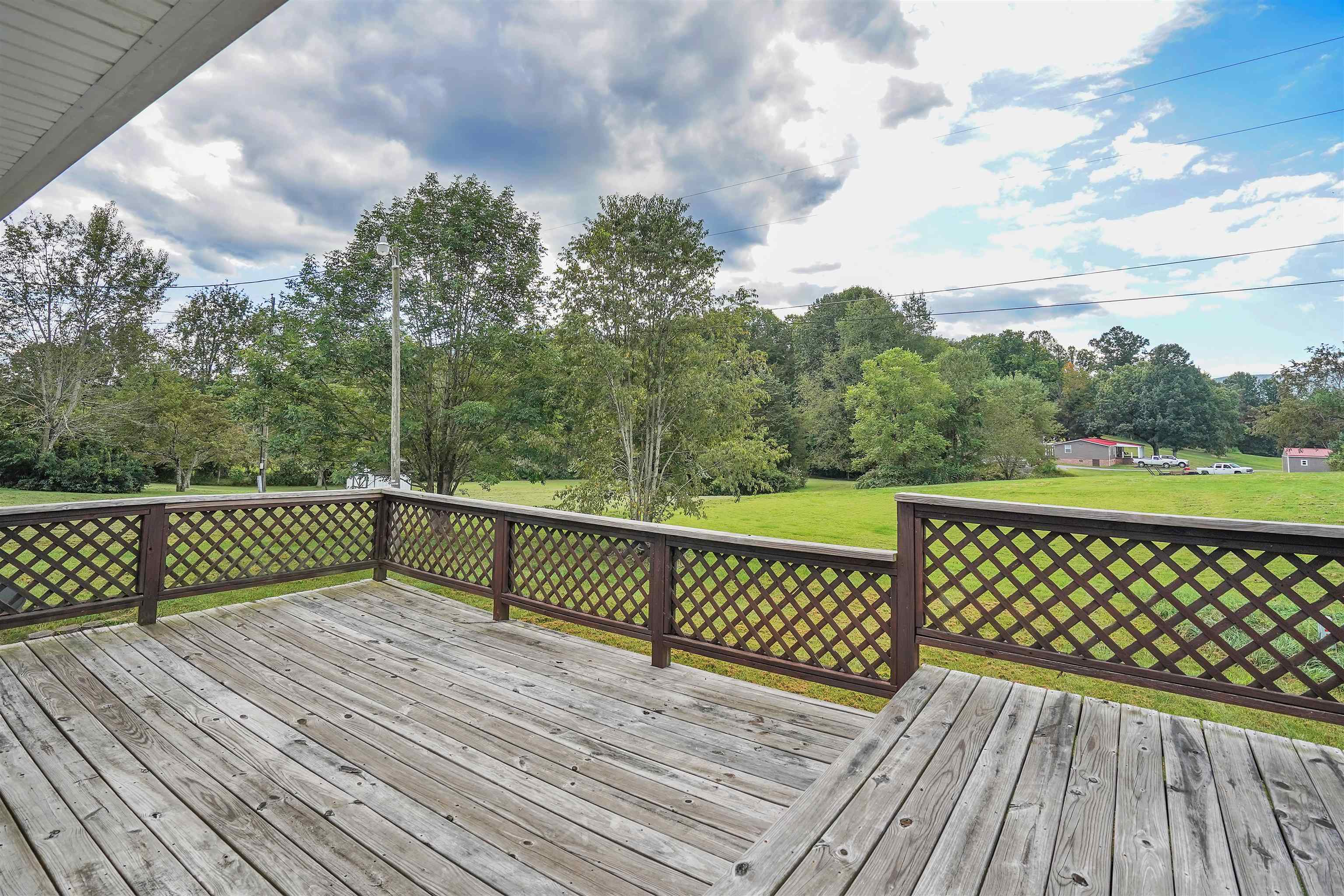 2176 Curve Road Pearisburg VA 24134