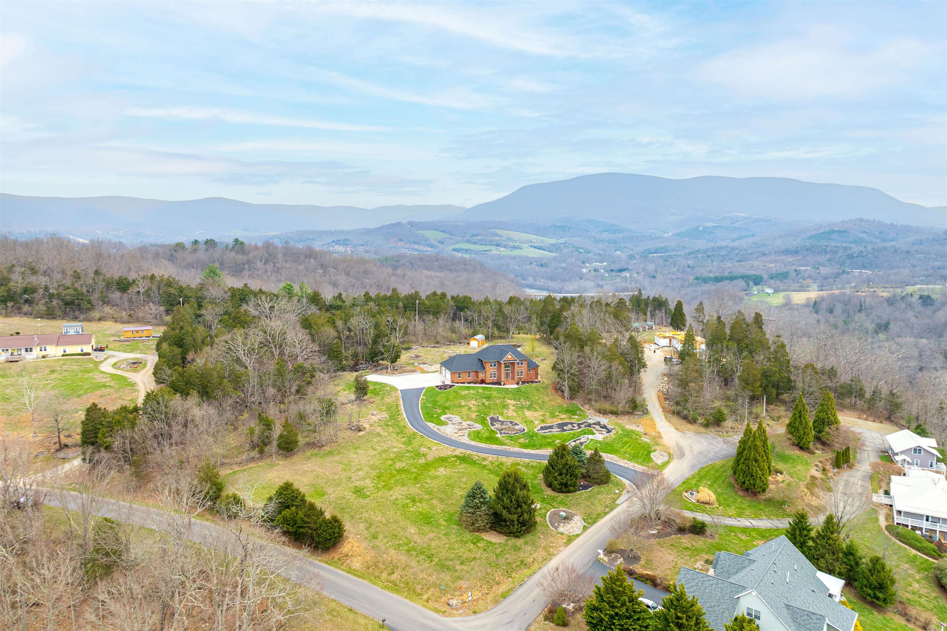 120 River Ridge Drive Pearisburg VA 24134