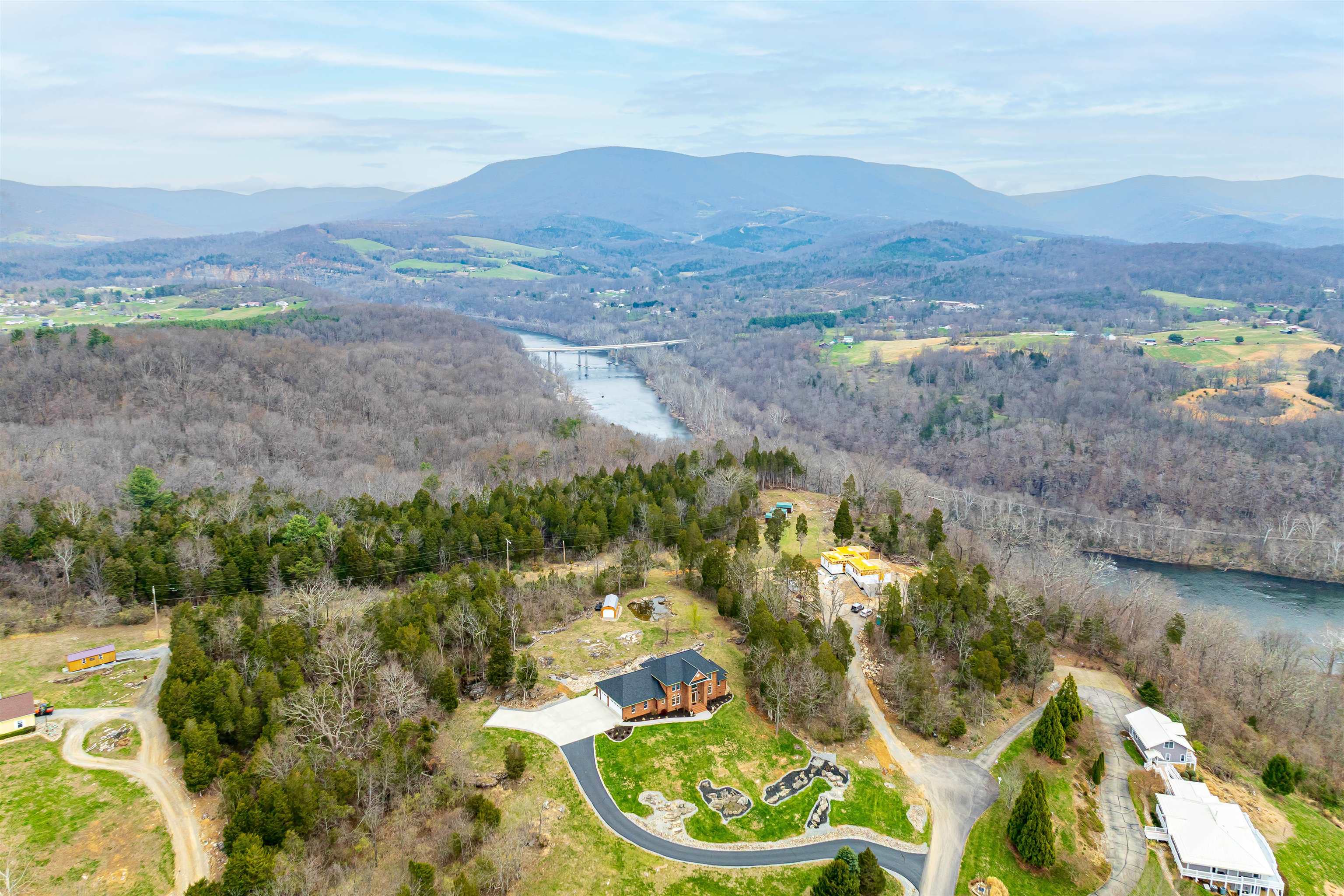 120 River Ridge Drive Pearisburg VA 24134
