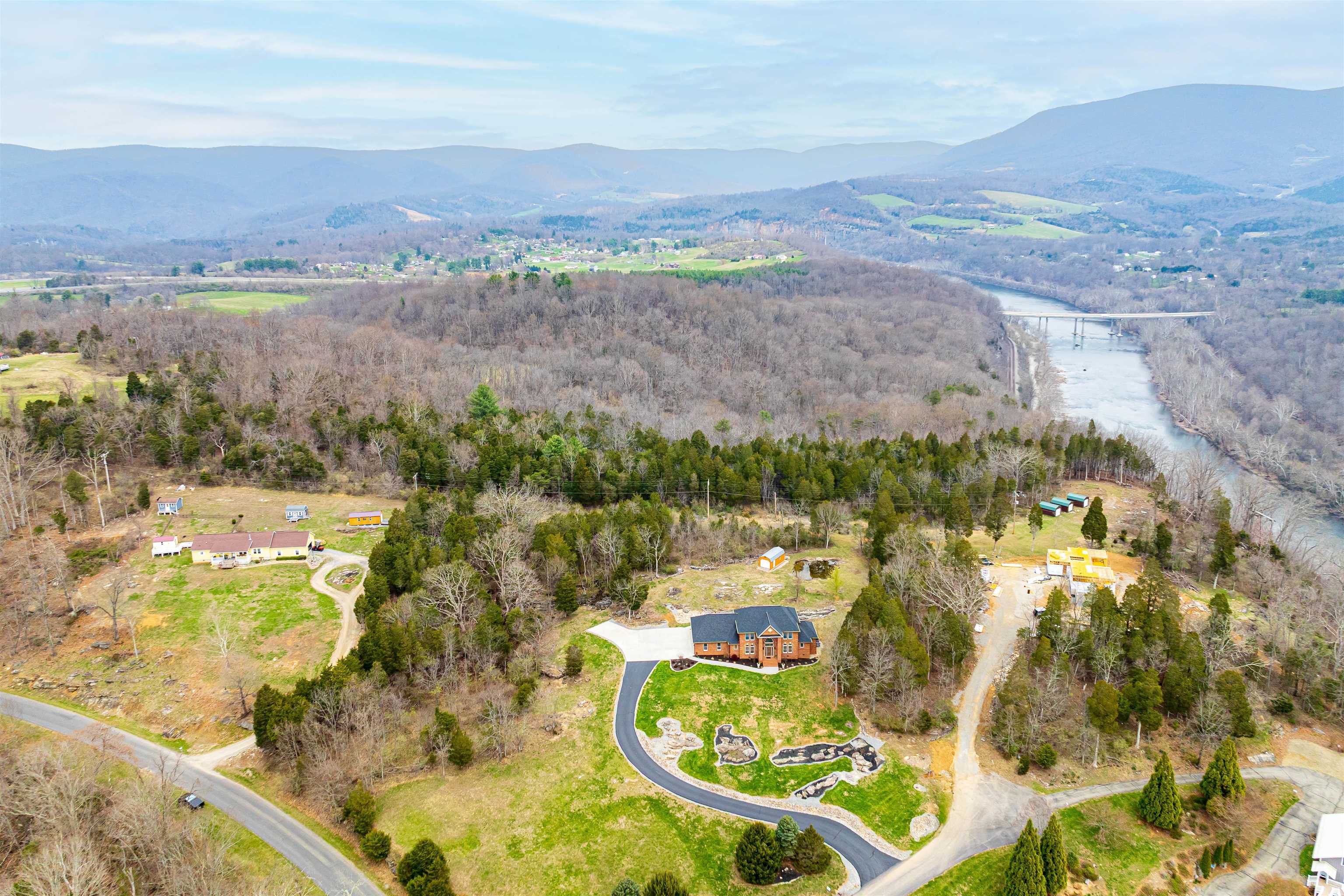120 River Ridge Drive Pearisburg VA 24134