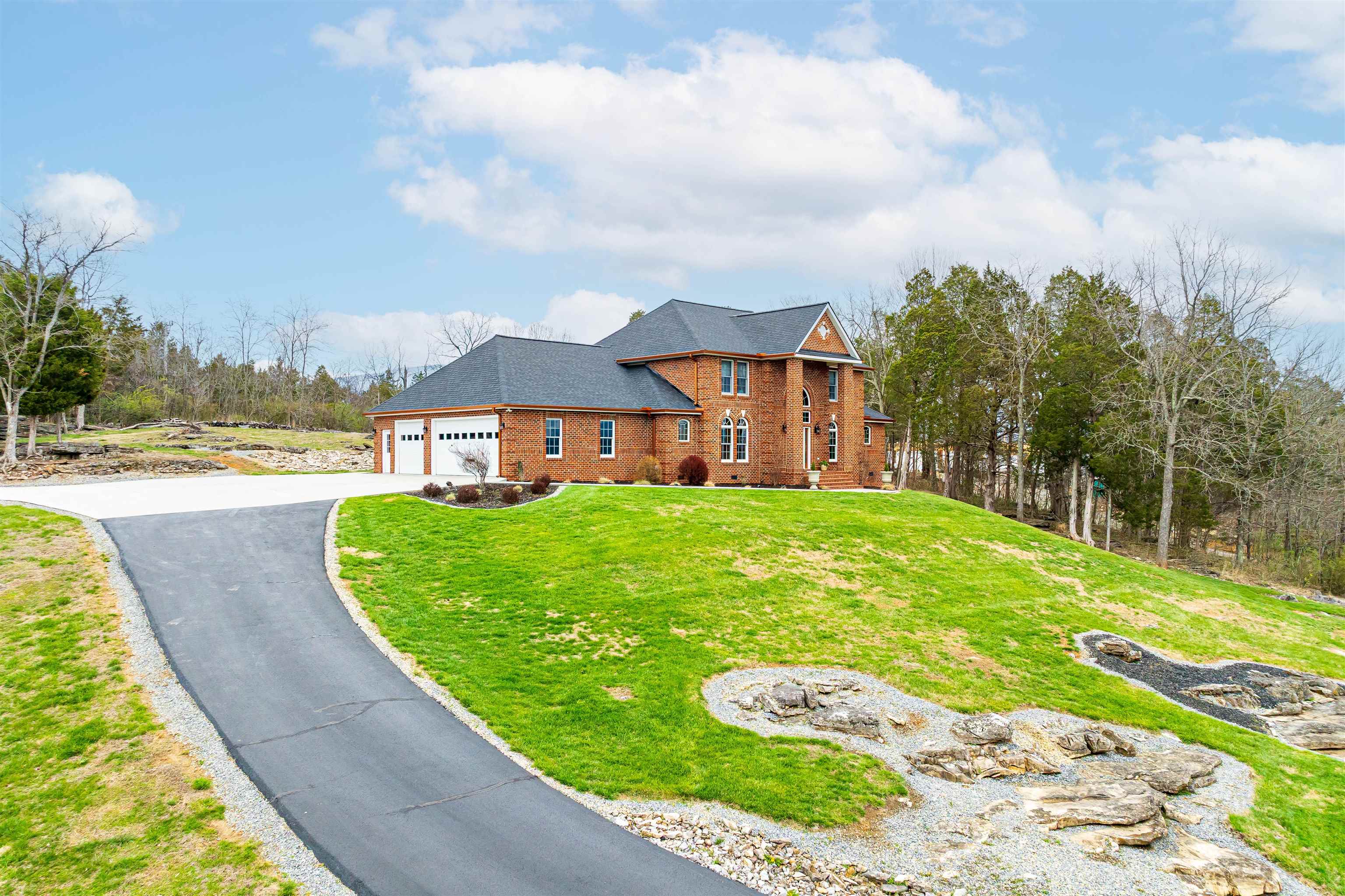 120 River Ridge Drive Pearisburg VA 24134