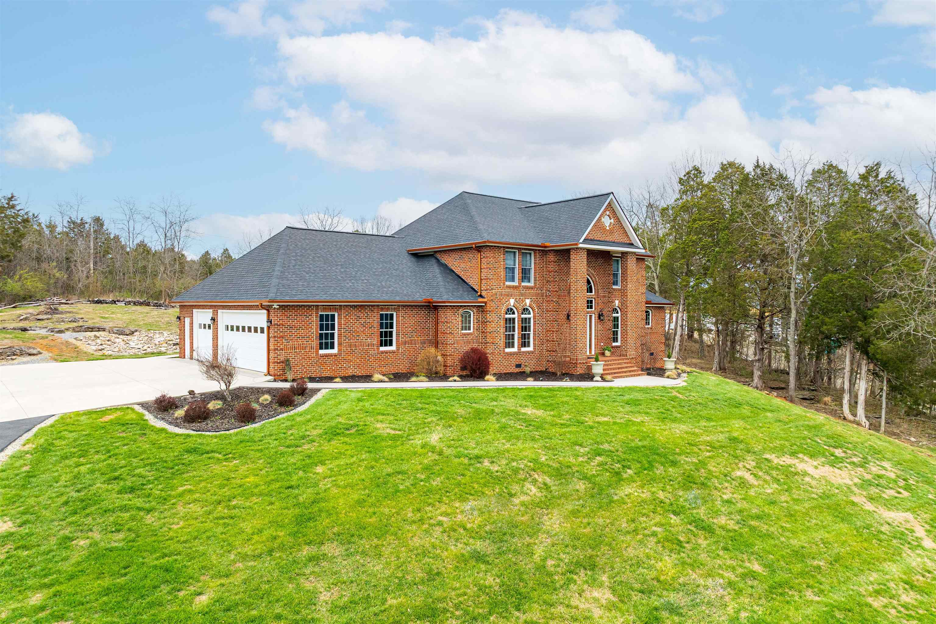 120 River Ridge Drive Pearisburg VA 24134