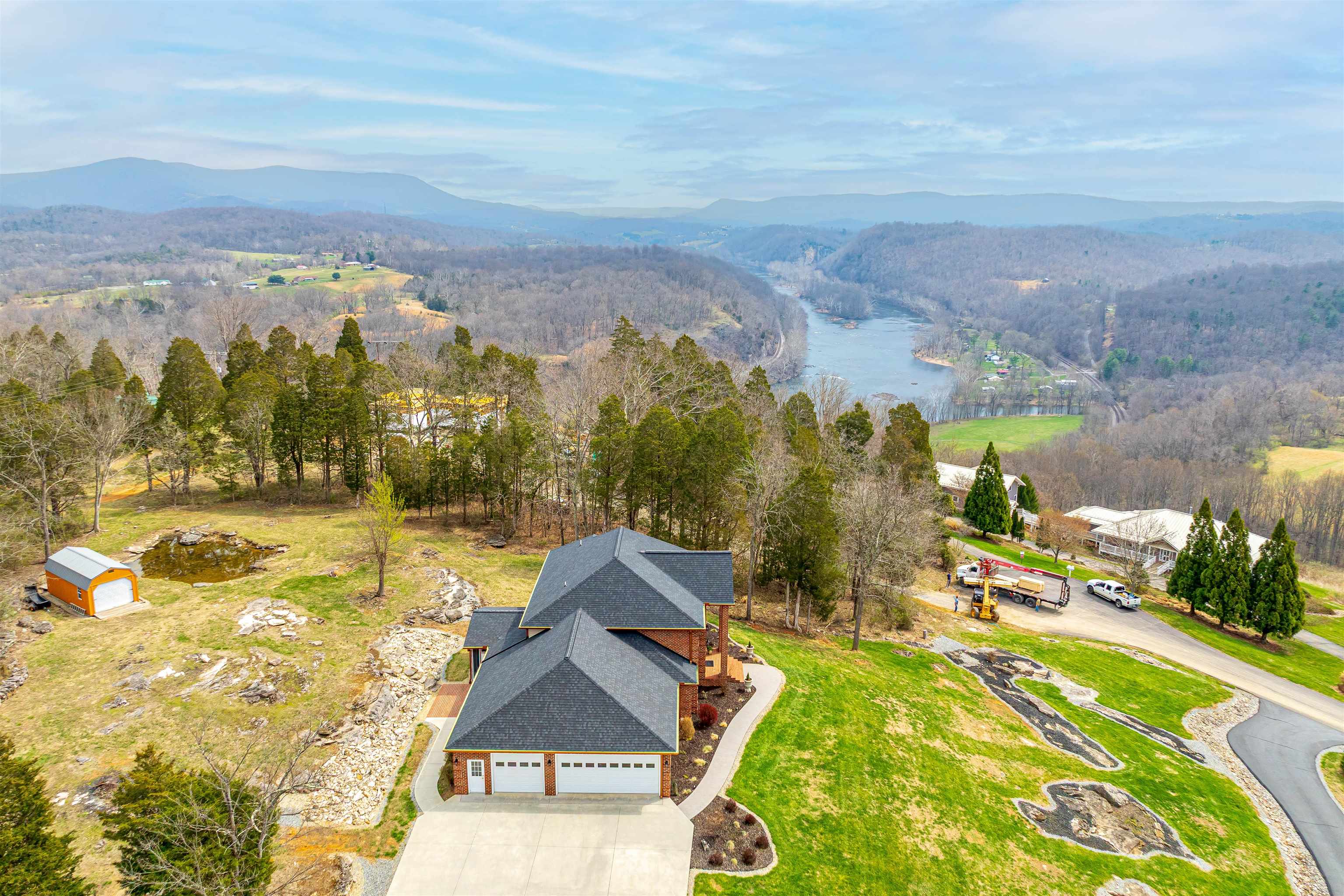 120 River Ridge Drive Pearisburg VA 24134