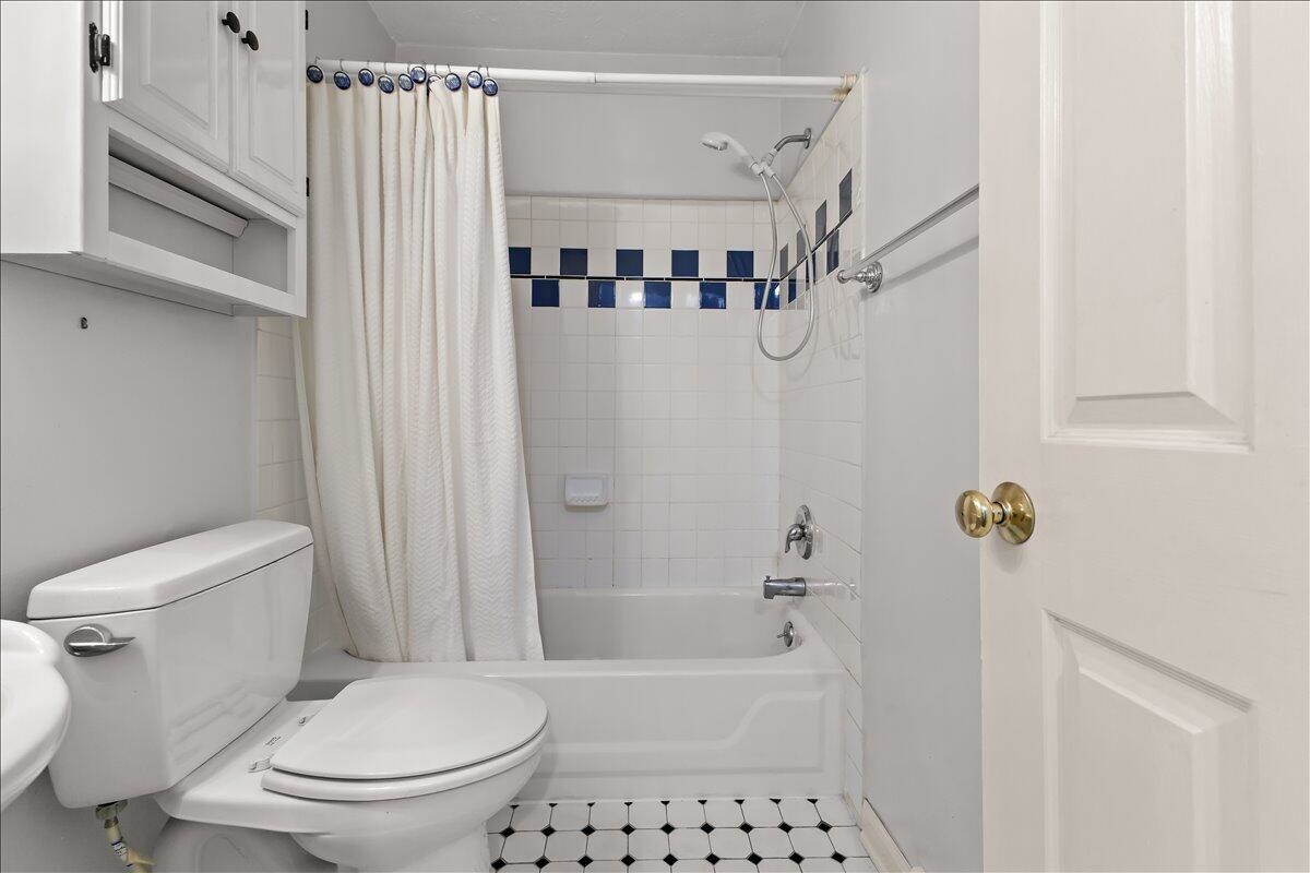 7282 Timberlane Drive Fairlawn VA 24141