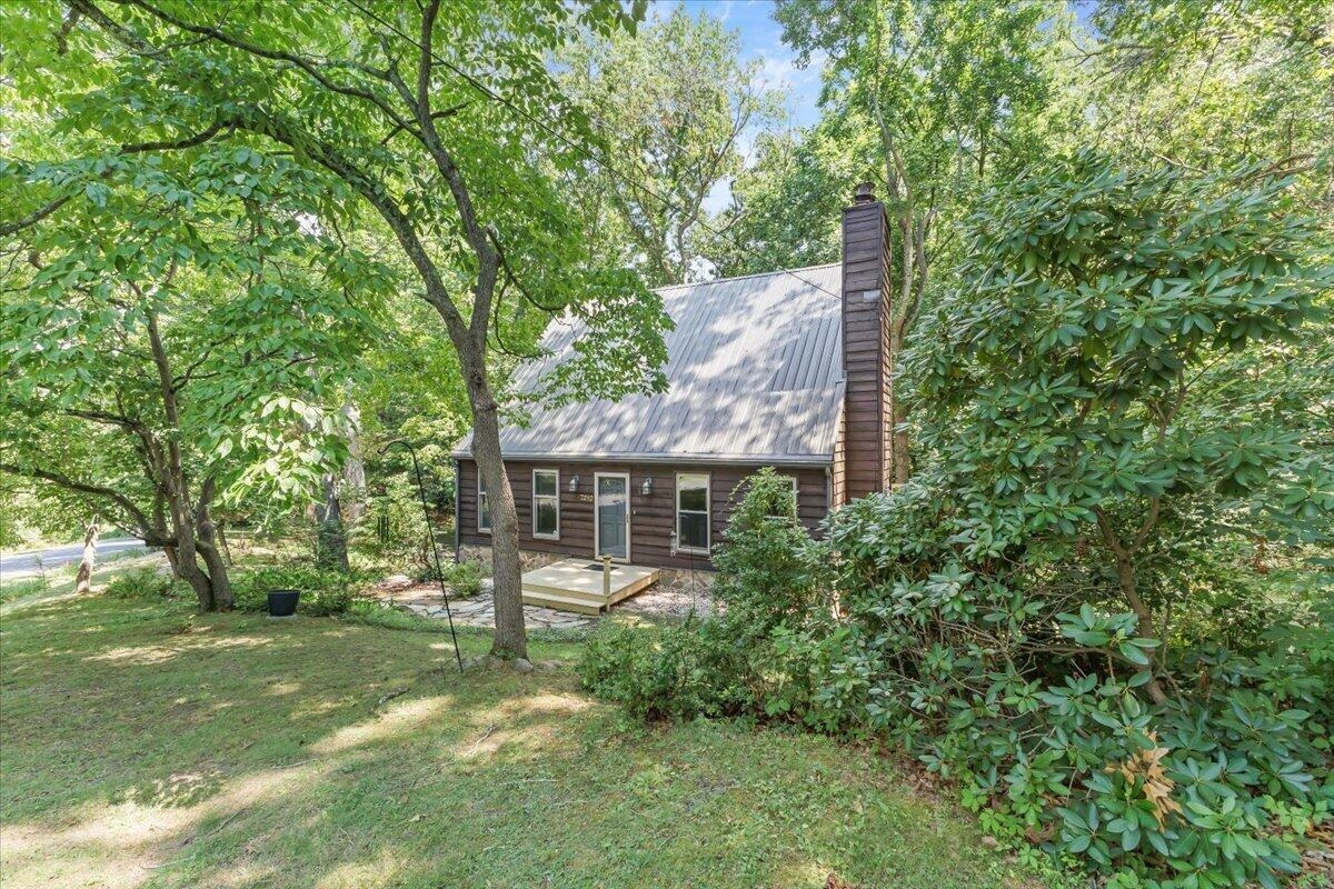 7282 Timberlane Drive Fairlawn VA 24141