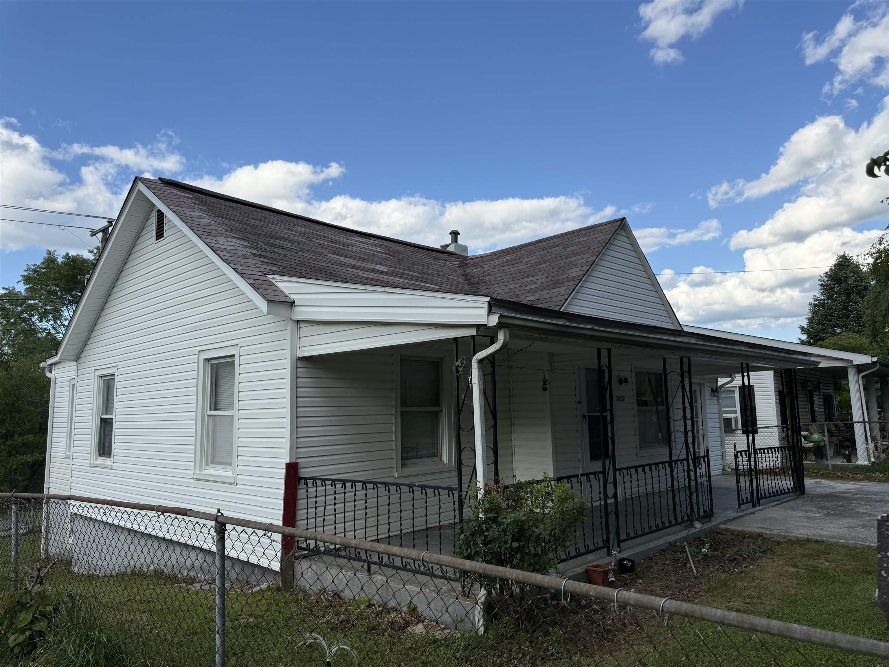 1659 Dora Highway Pulaski VA 24301