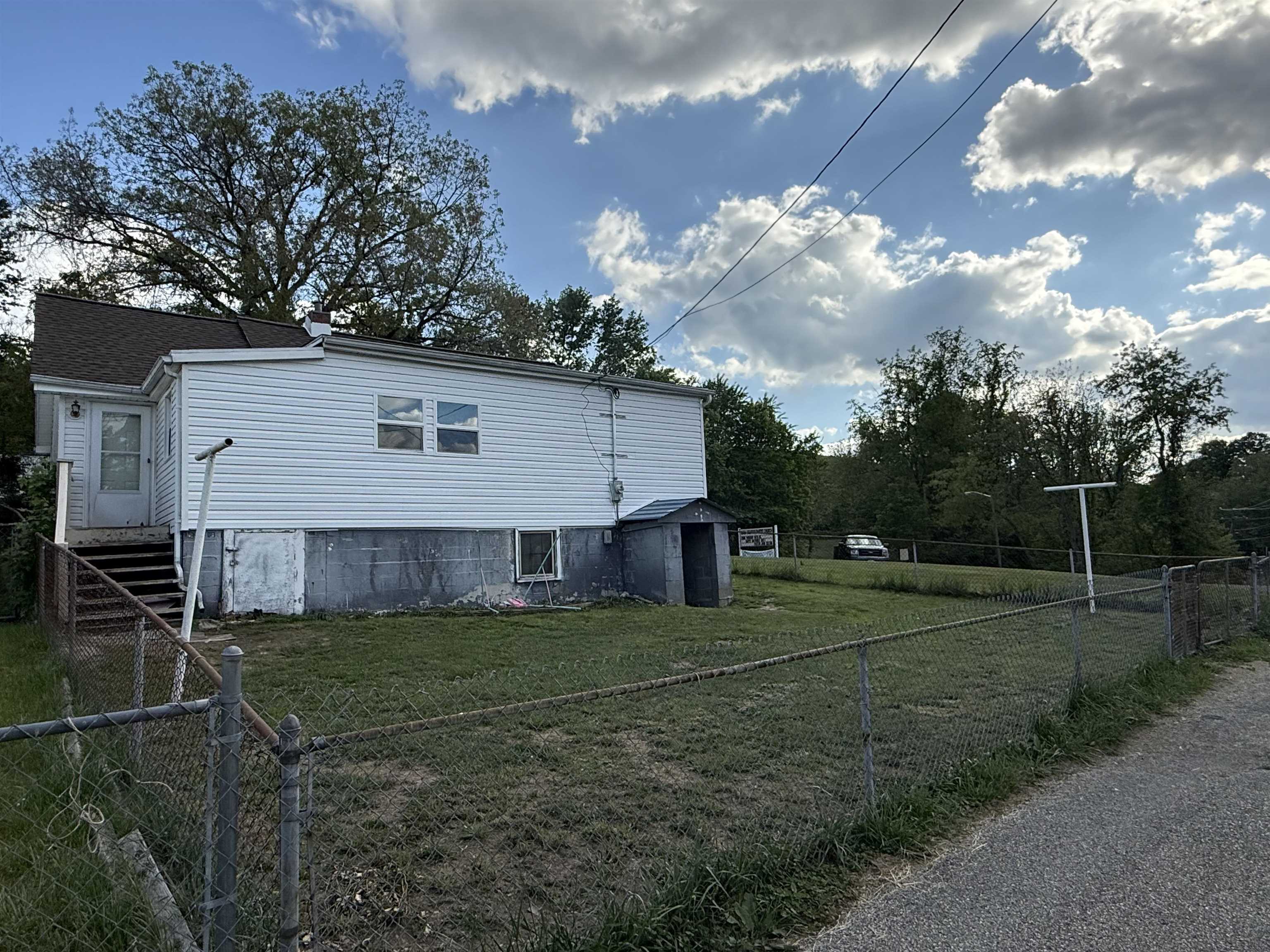 1659 Dora Highway Pulaski VA 24301