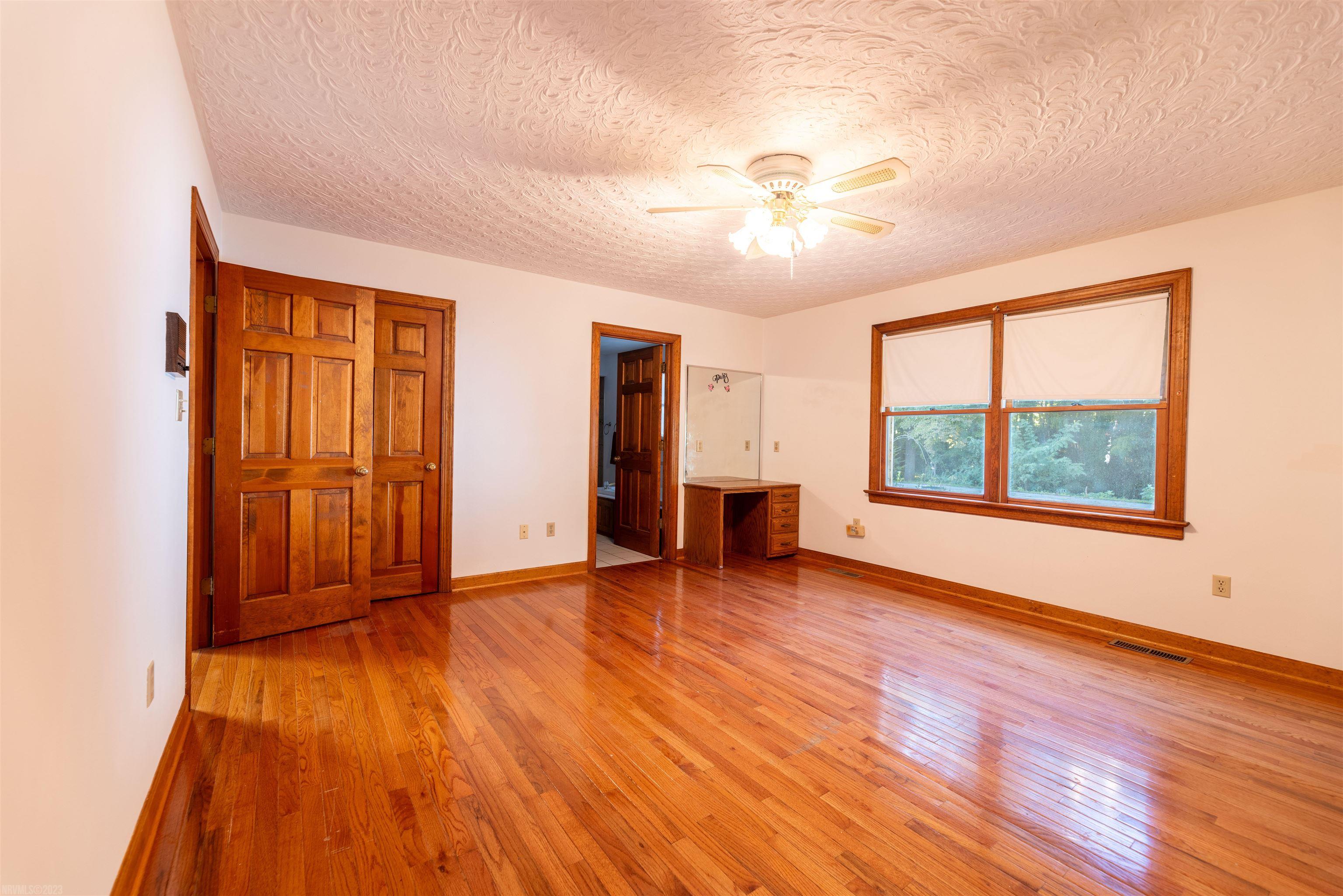 4901 Glenvar Hights Boulevard Salem VA 24153