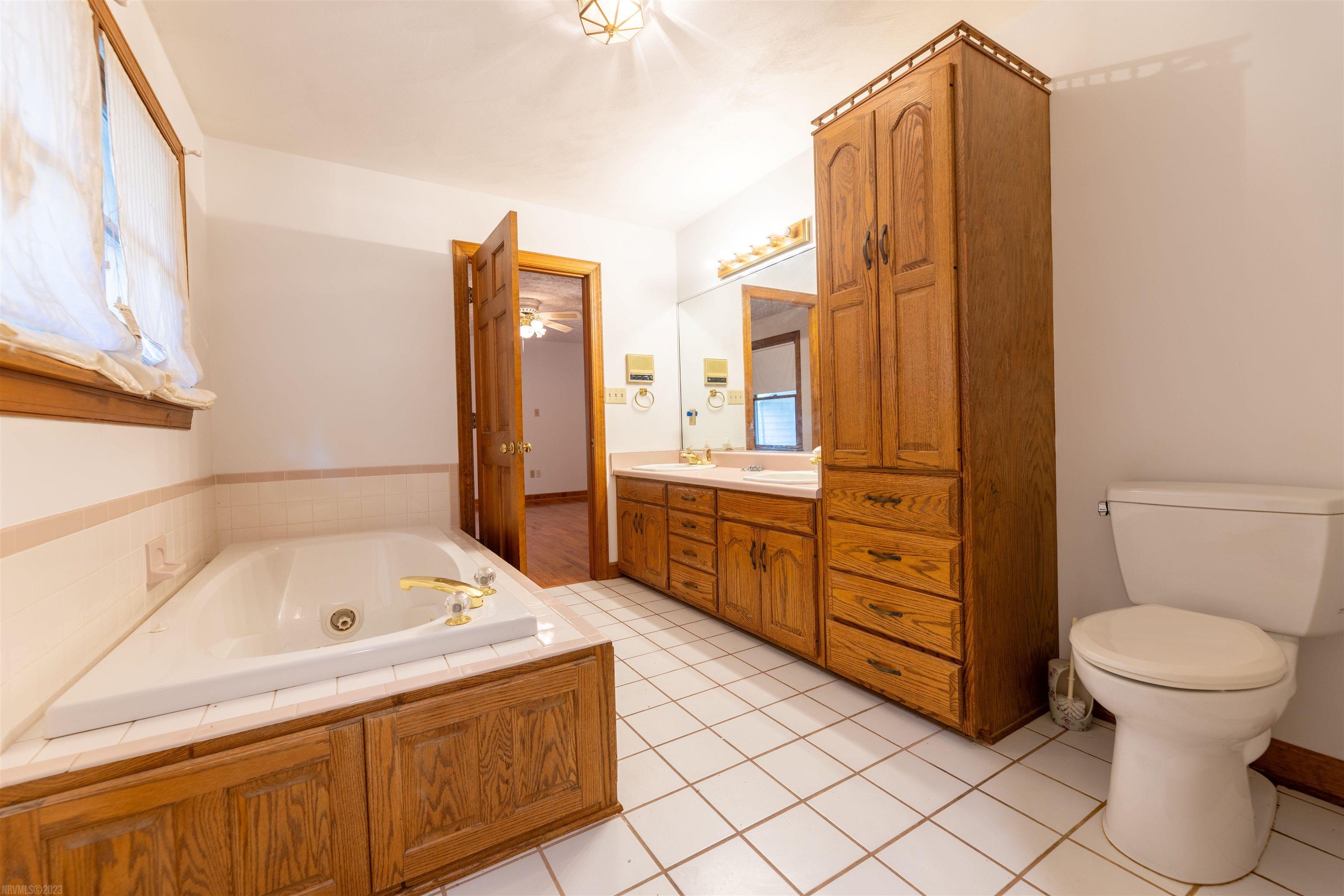 4901 Glenvar Hights Boulevard Salem VA 24153