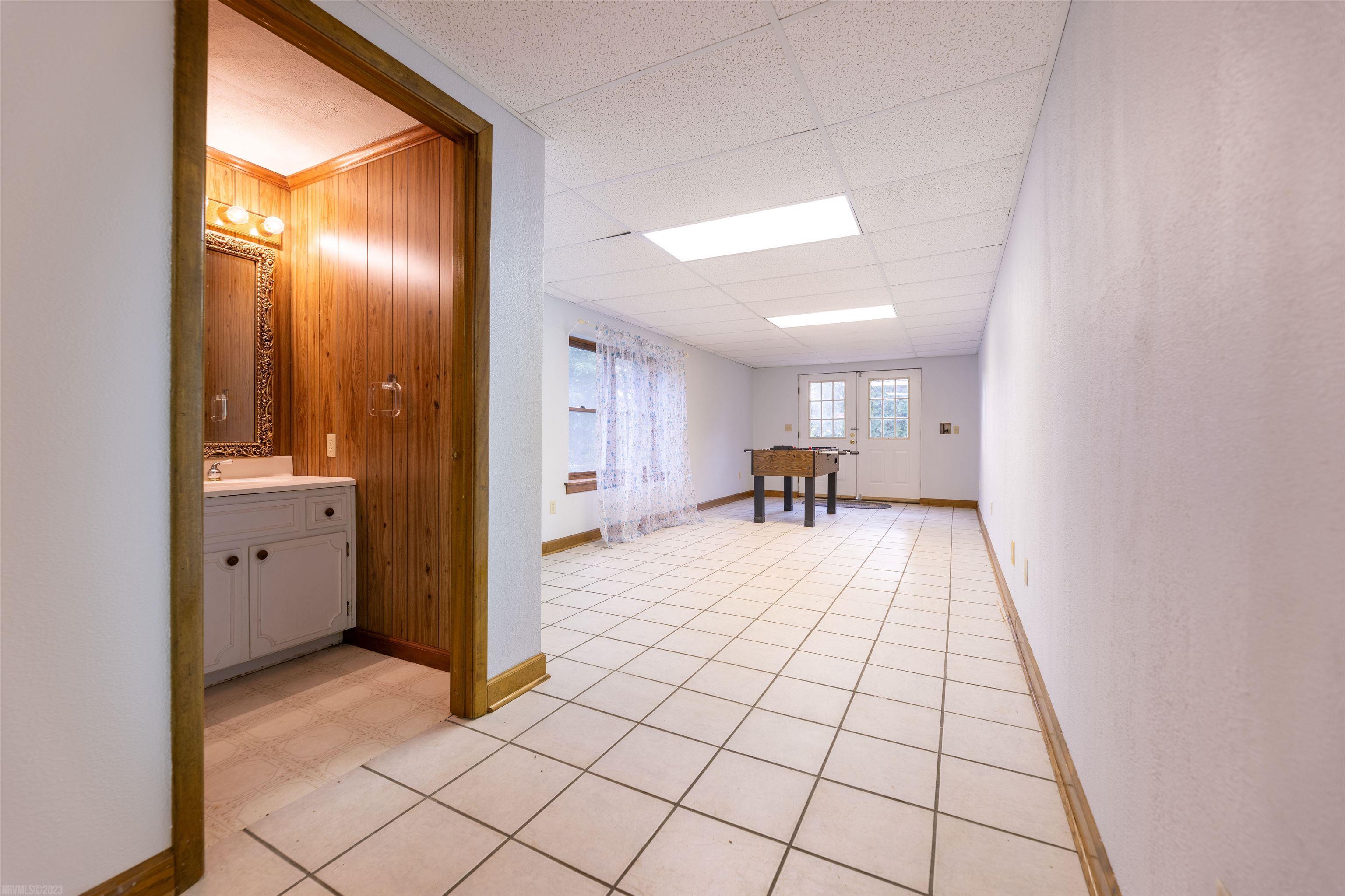 4901 Glenvar Hights Boulevard Salem VA 24153