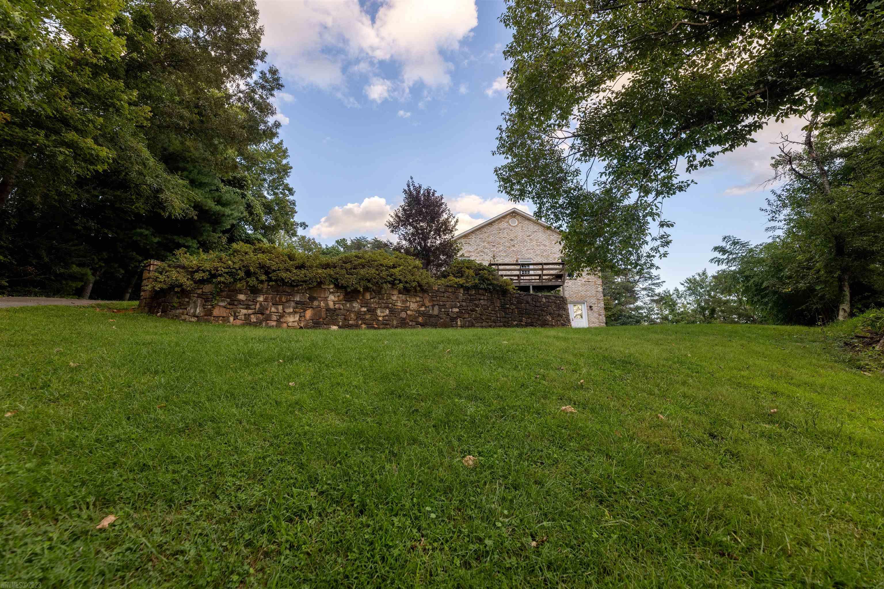 4901 Glenvar Hights Boulevard Salem VA 24153