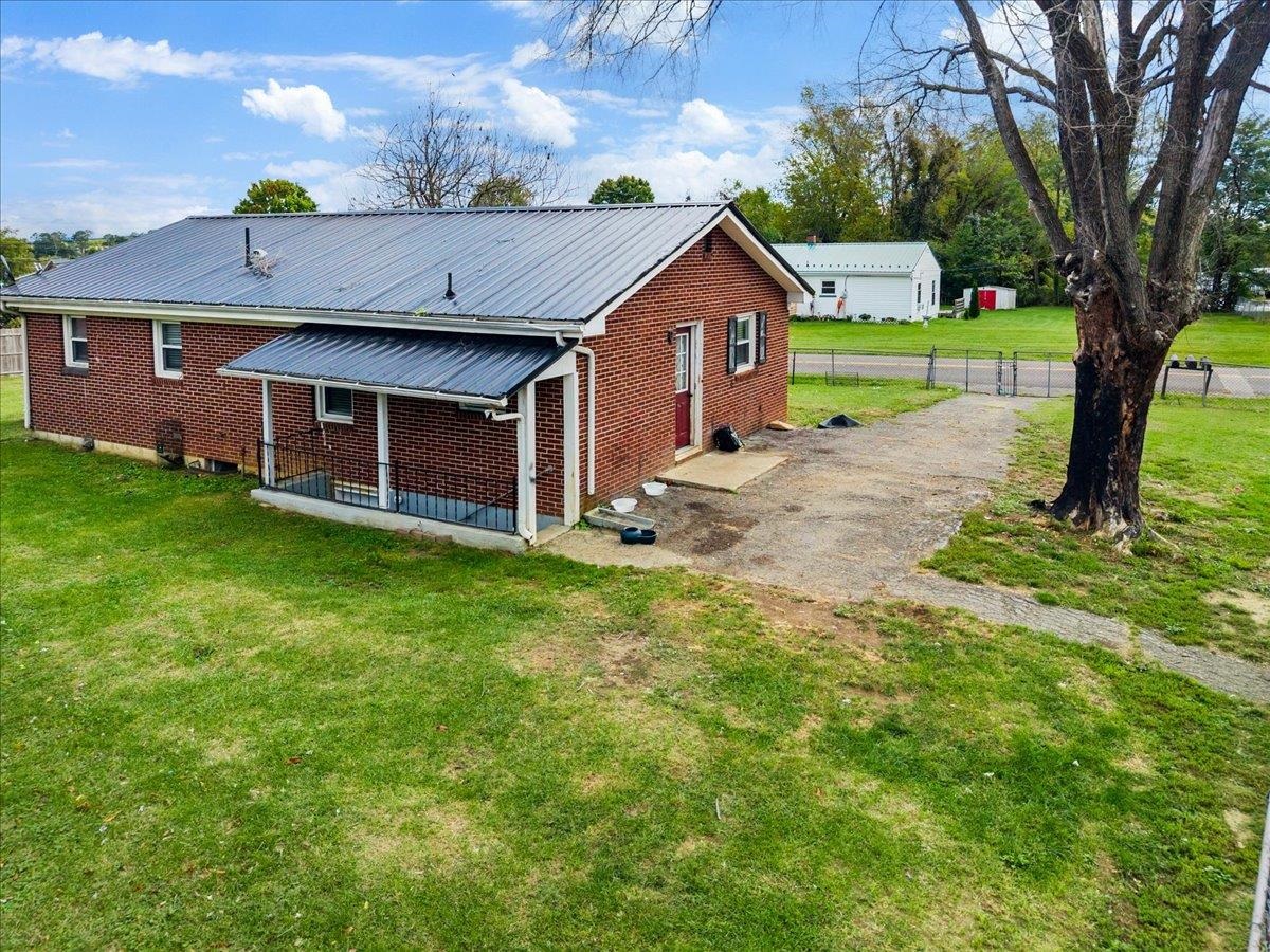133 West Avenue Dublin VA 24084