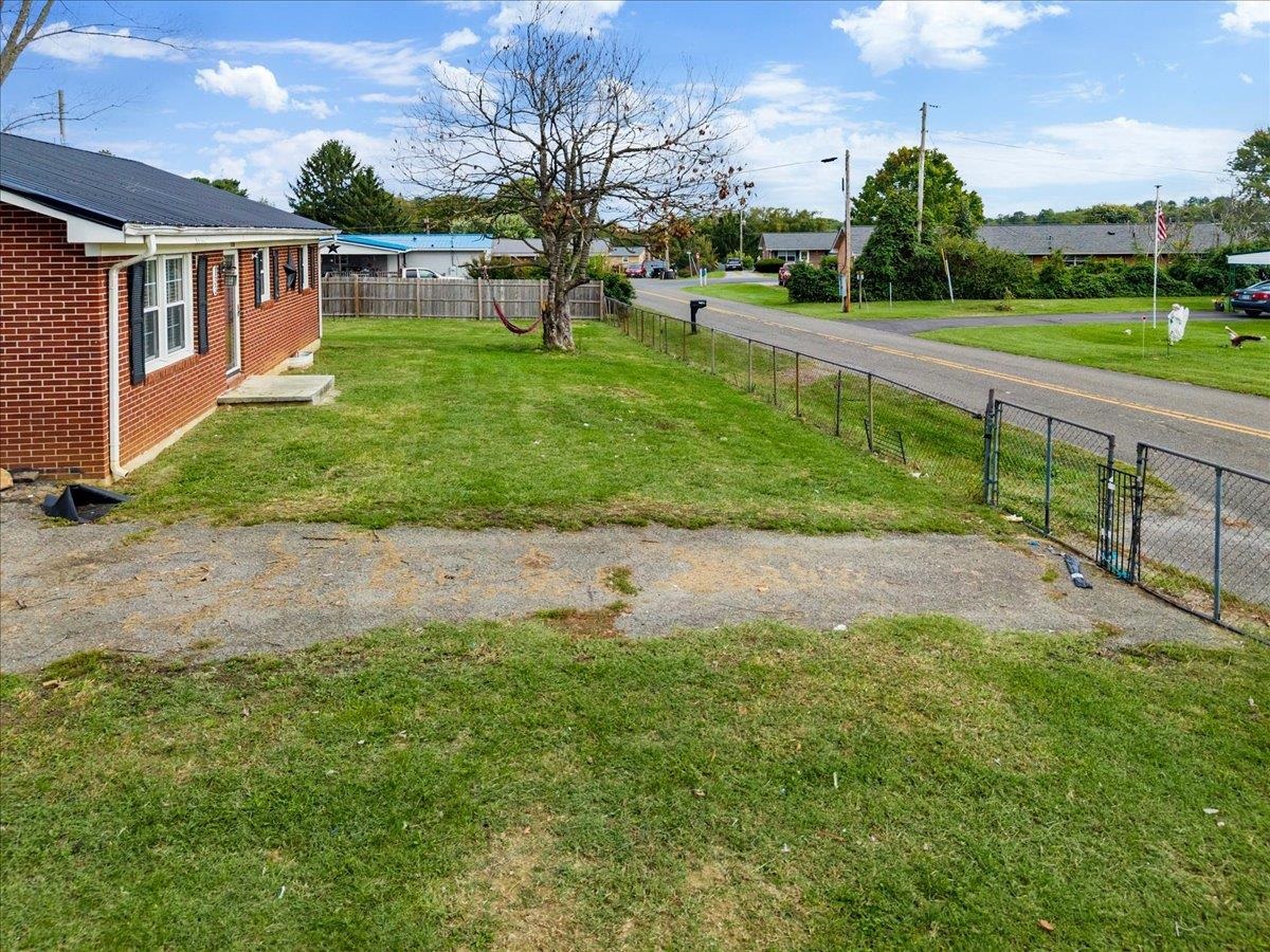 133 West Avenue Dublin VA 24084