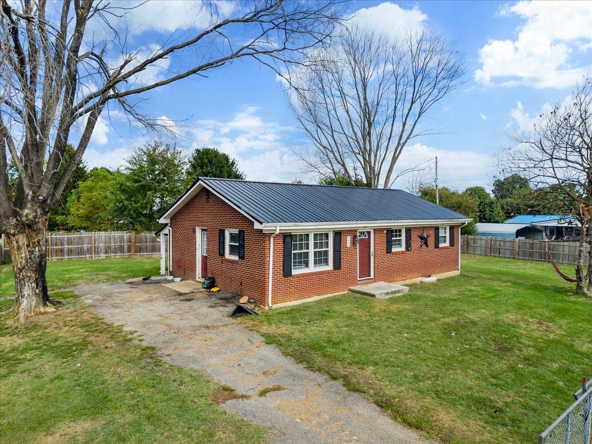 133 West Avenue Dublin VA 24084