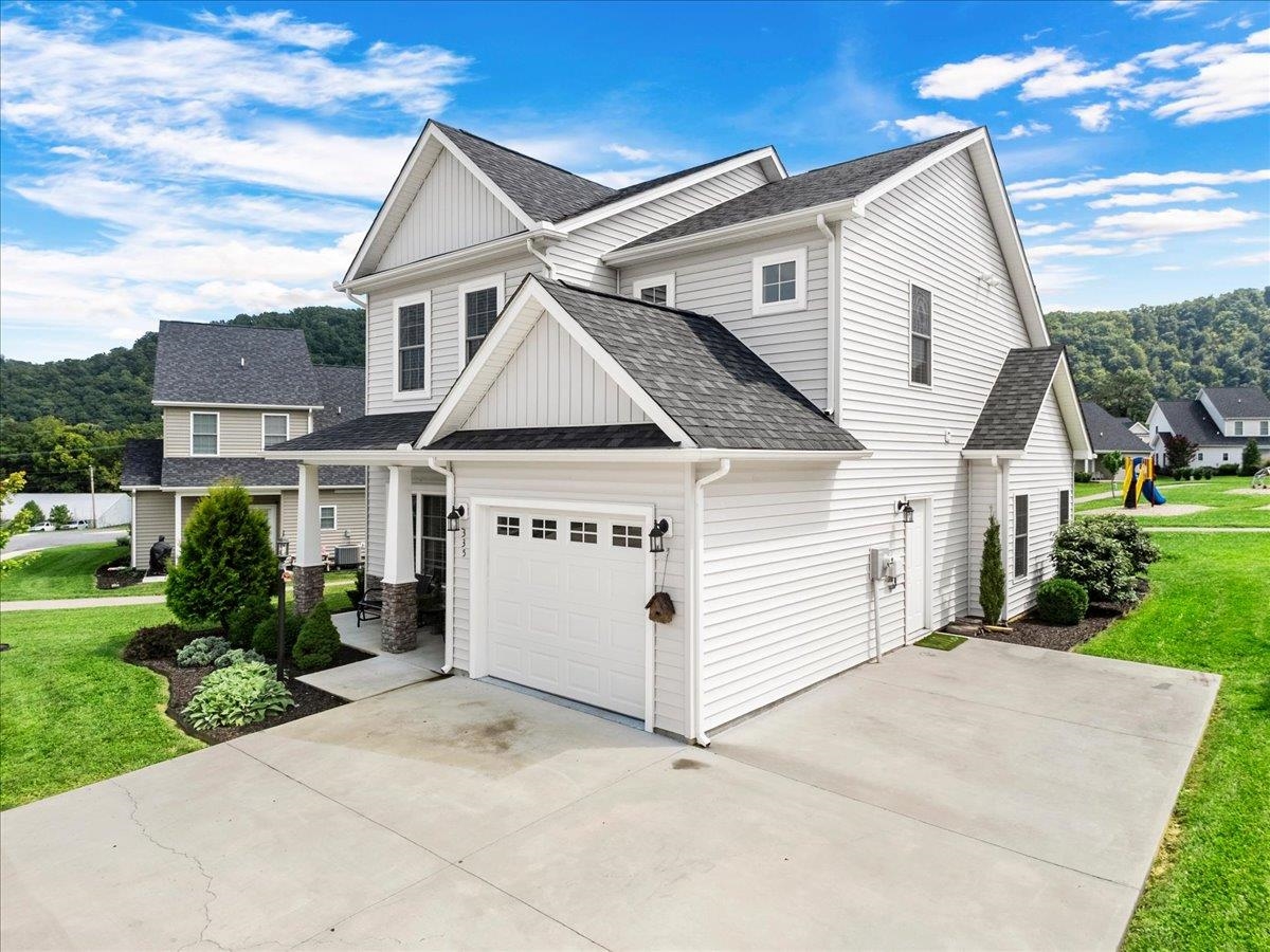 335 Bernies Way Elliston VA 24087