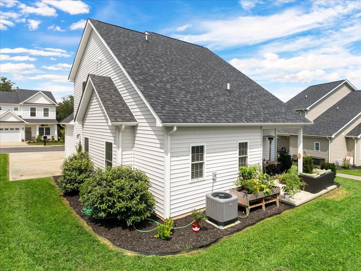 335 Bernies Way Elliston VA 24087