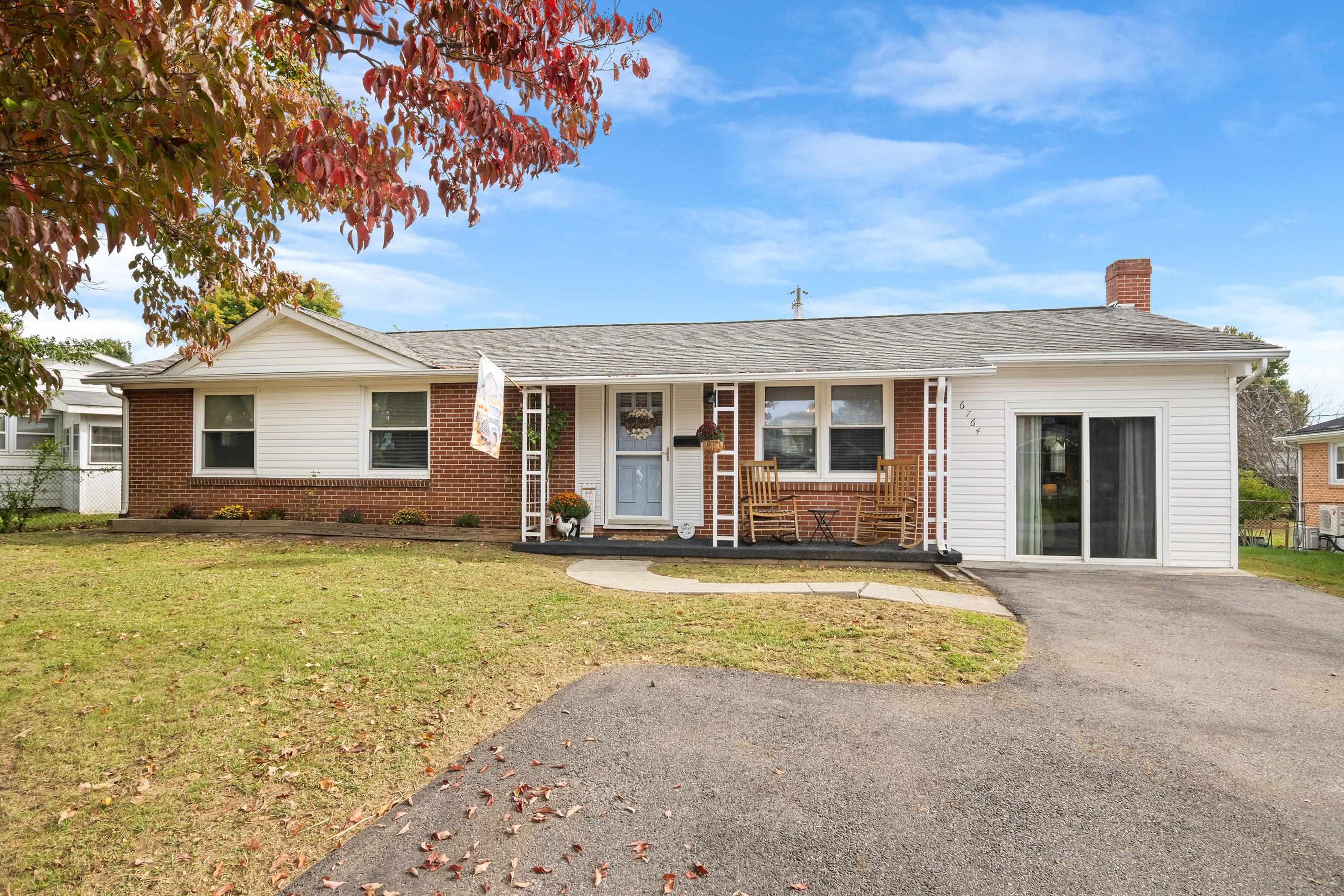 6764 Washington Avenue Fairlawn VA 24141